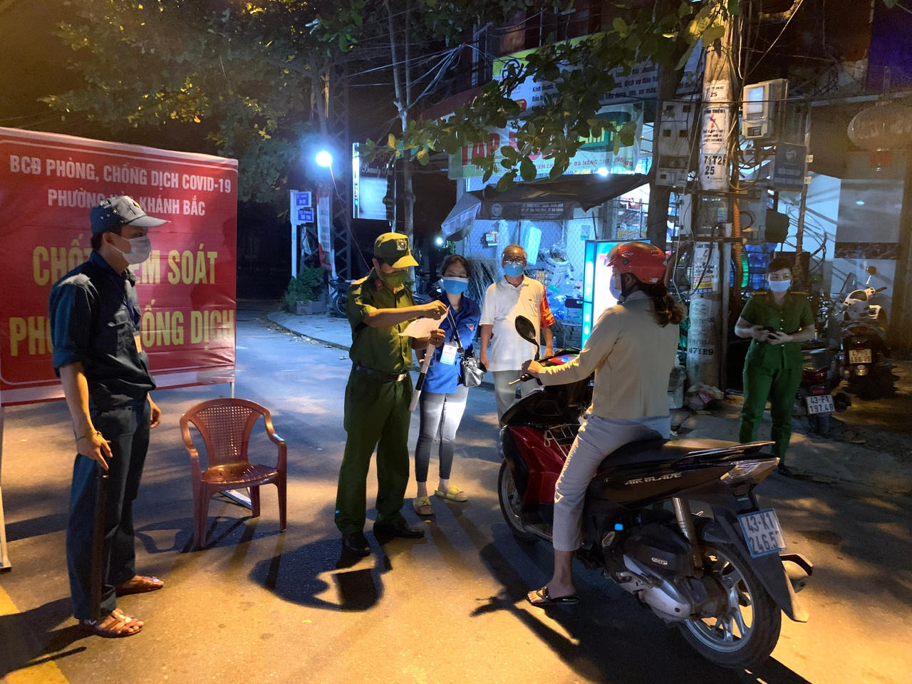 Đà Nẵng khẩn tìm người liên quan các ca COVID-19 ngày 1/8