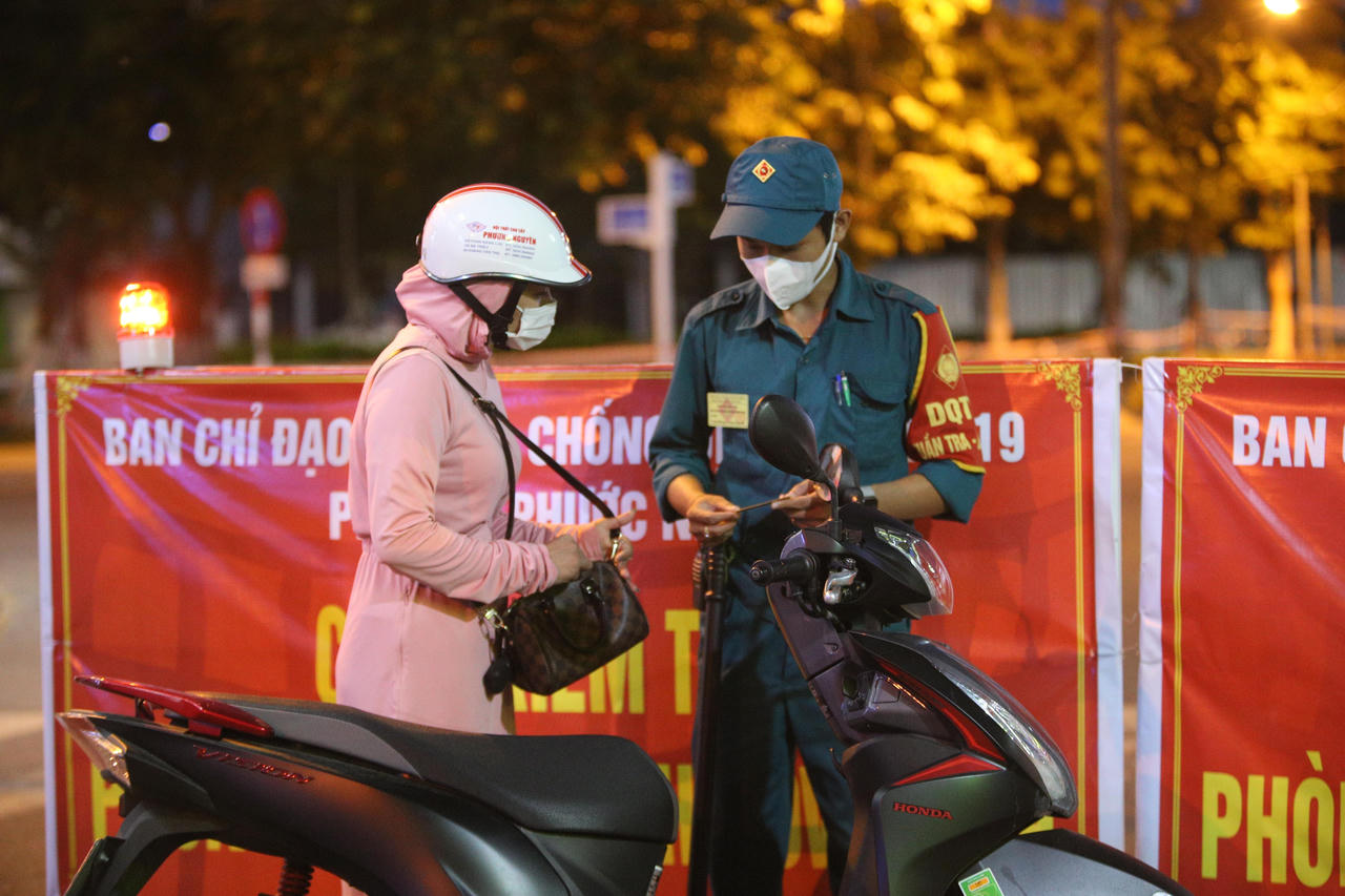 Đà Nẵng tìm người liên quan các ca COVID-19 đến hàng loạt Vinmart+, siêu thị, chợ