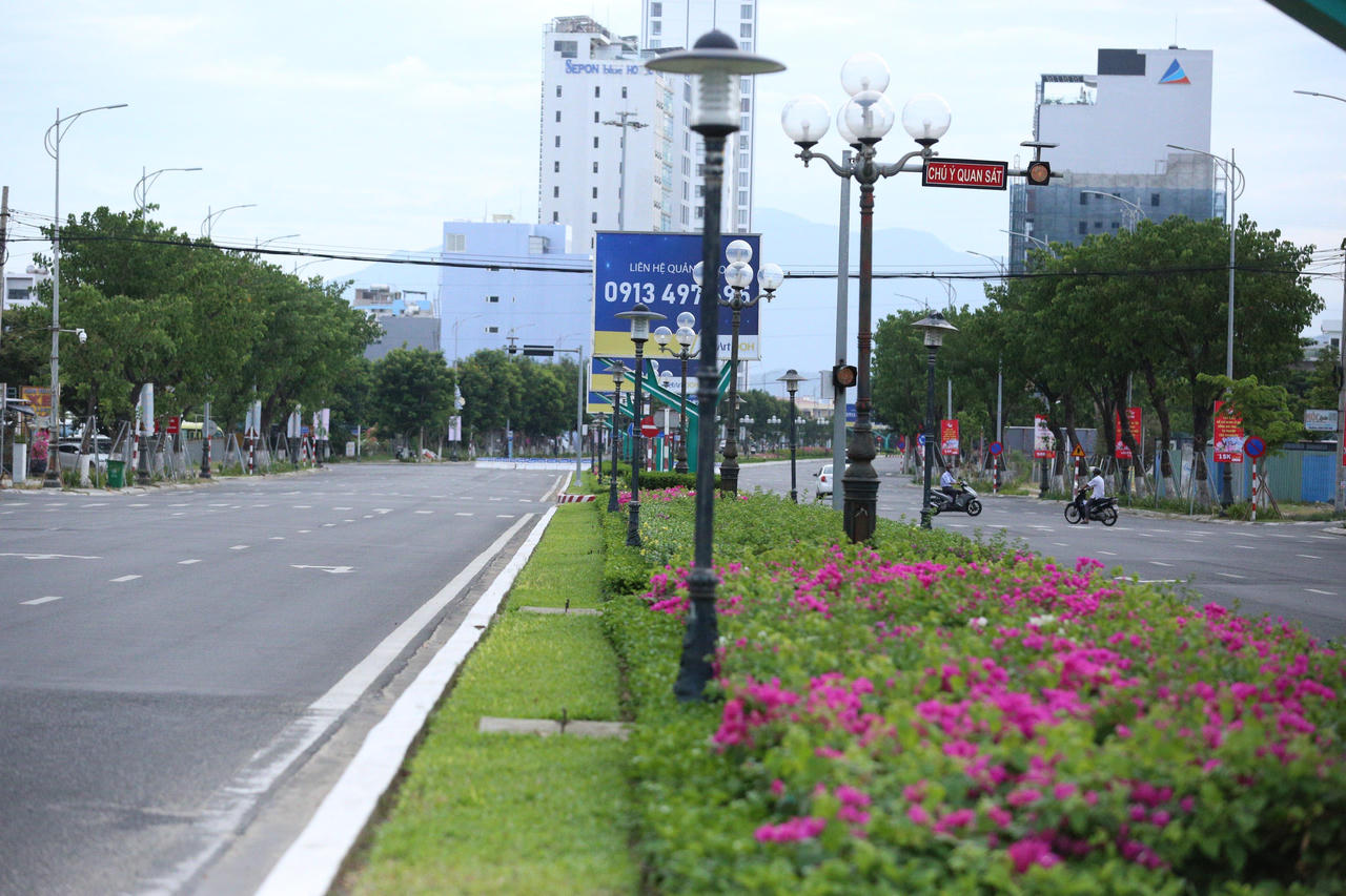Những con phố 'lặng thinh' khi Đà Nẵng giãn cách xã hội