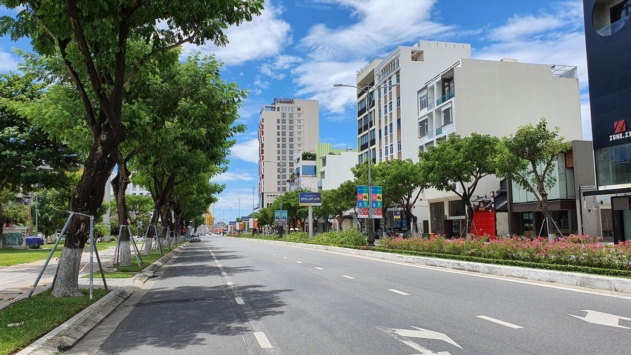 Những con phố 'lặng thinh' khi Đà Nẵng giãn cách xã hội