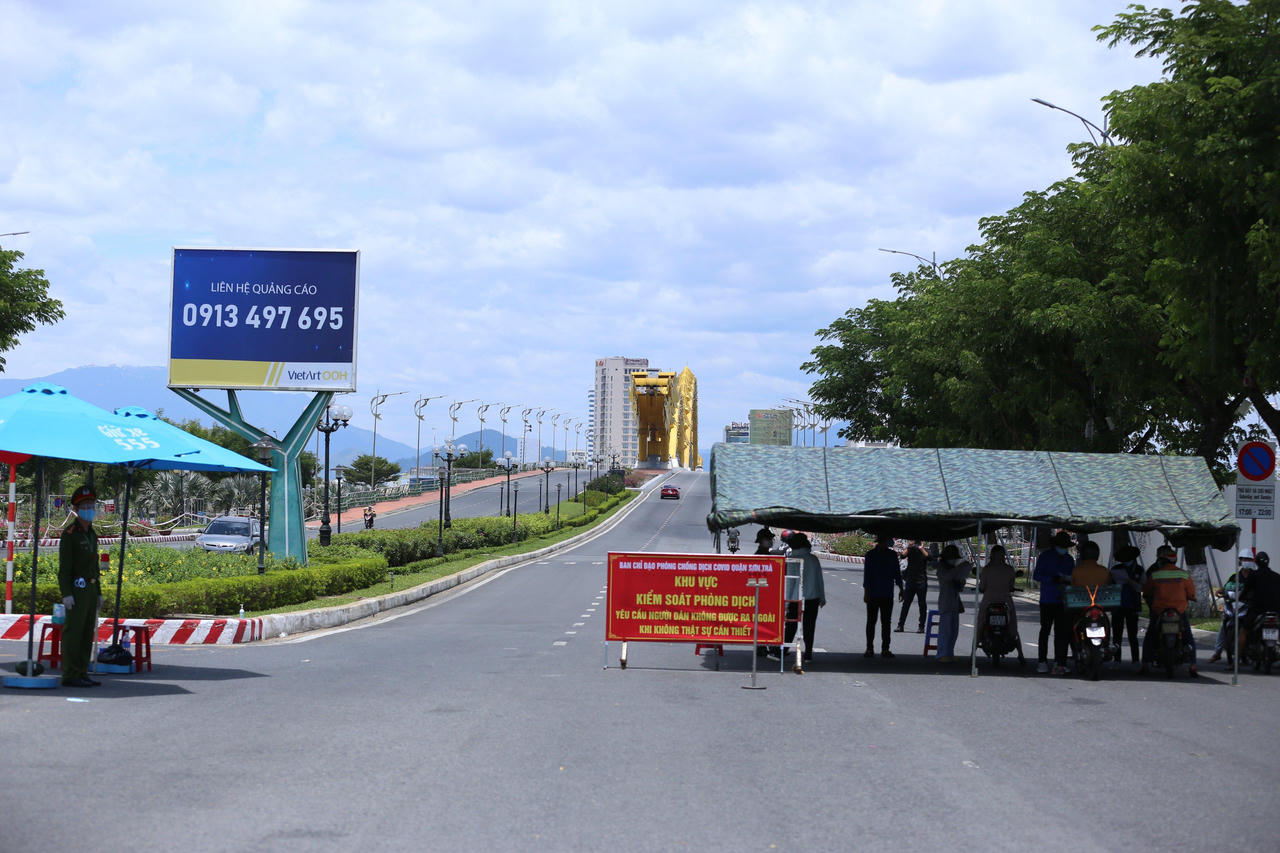 Những con phố 'lặng thinh' khi Đà Nẵng giãn cách xã hội