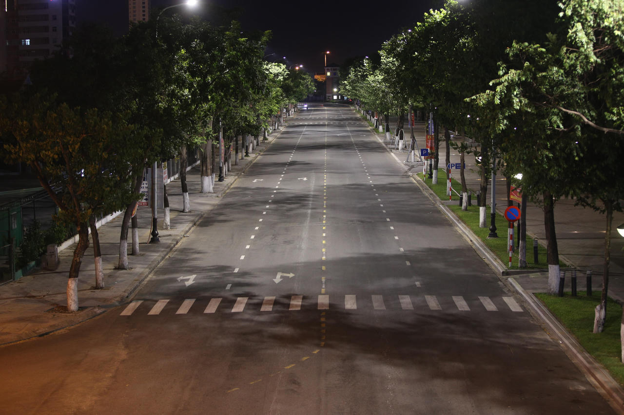 Những con phố 'lặng thinh' khi Đà Nẵng giãn cách xã hội