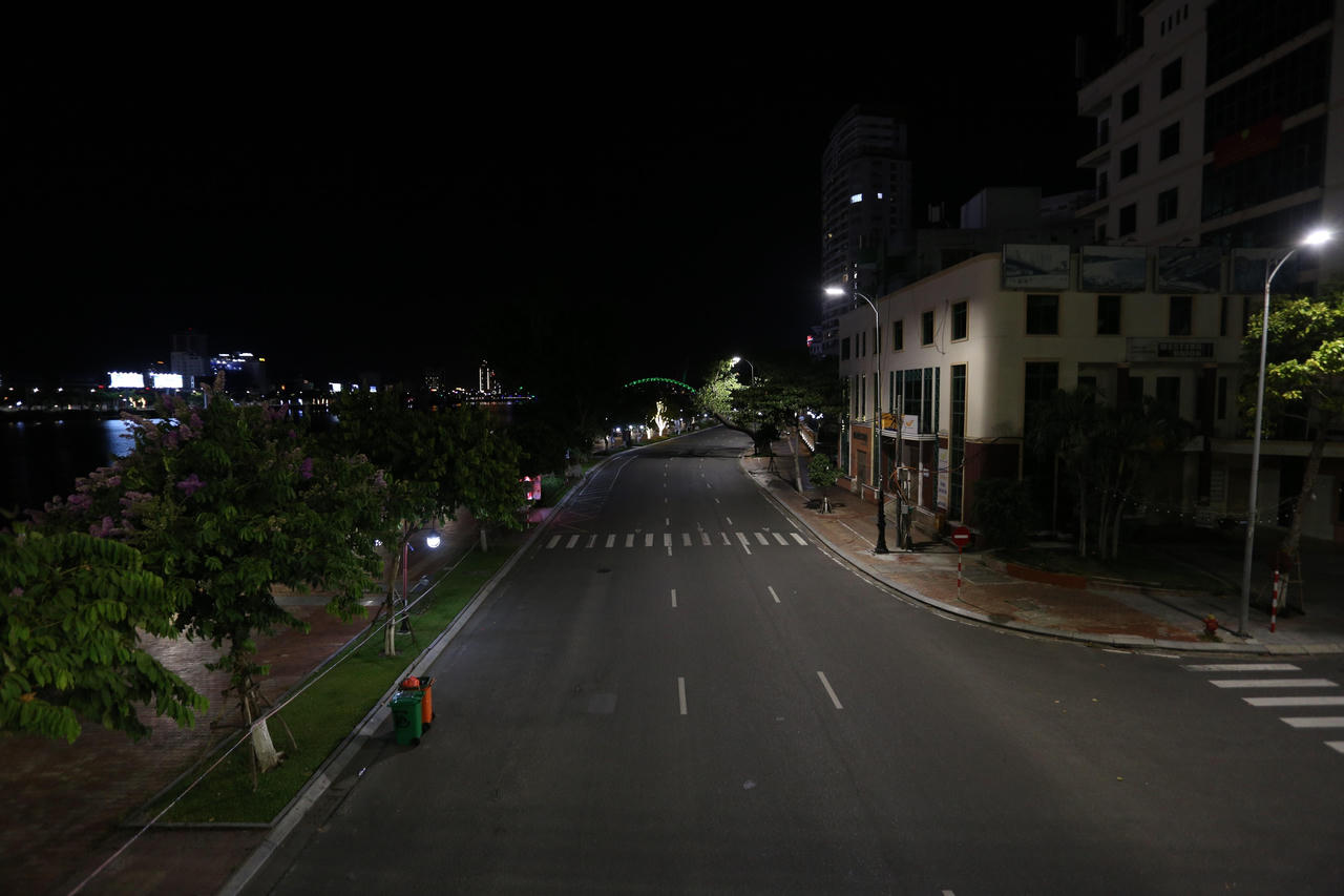 Những con phố 'lặng thinh' khi Đà Nẵng giãn cách xã hội