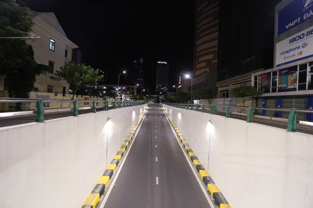 Những con phố 'lặng thinh' khi Đà Nẵng giãn cách xã hội