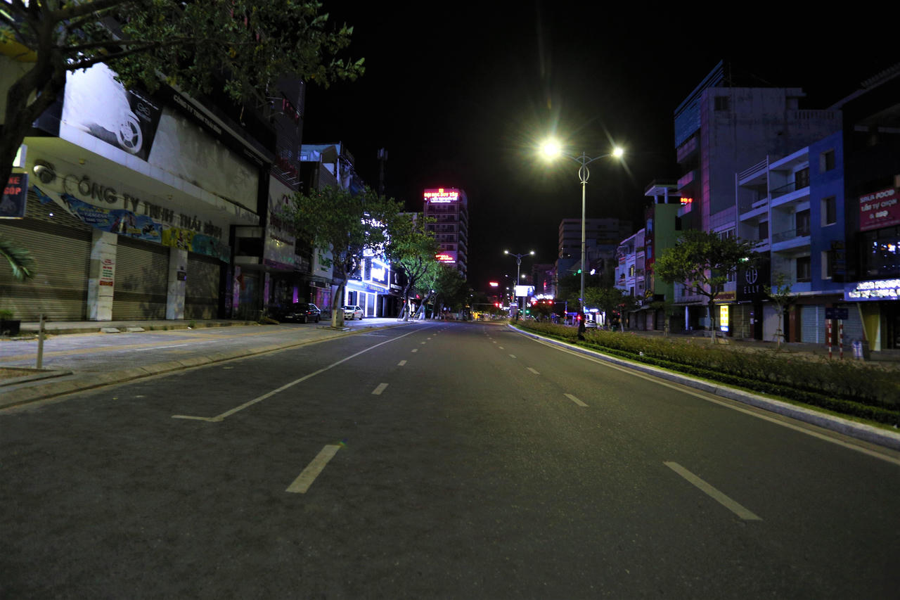 Những con phố 'lặng thinh' khi Đà Nẵng giãn cách xã hội