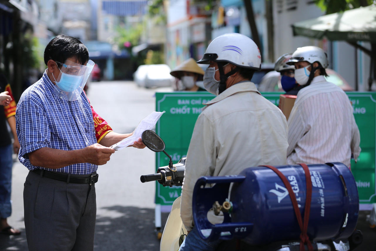 Đà Nẵng tạo “vùng xanh” thu hẹp “vùng đỏ” ngăn COVID-19