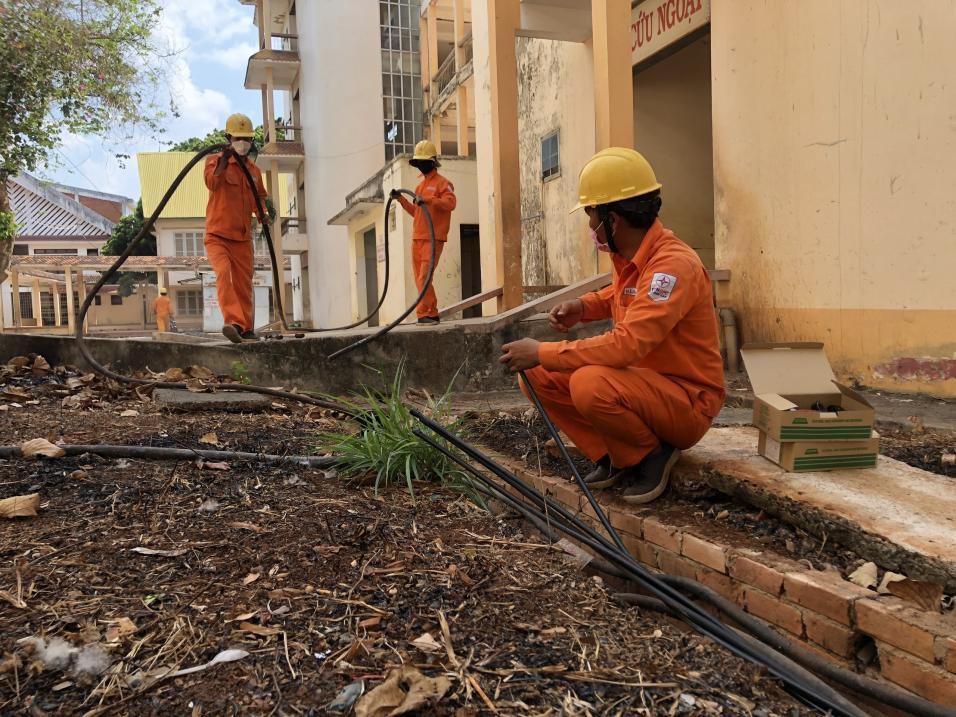 EVNCPC: Nhiều giải pháp đảm bảo cung cấp điện phòng chống dịch tại miền Trung – Tây Nguyên 