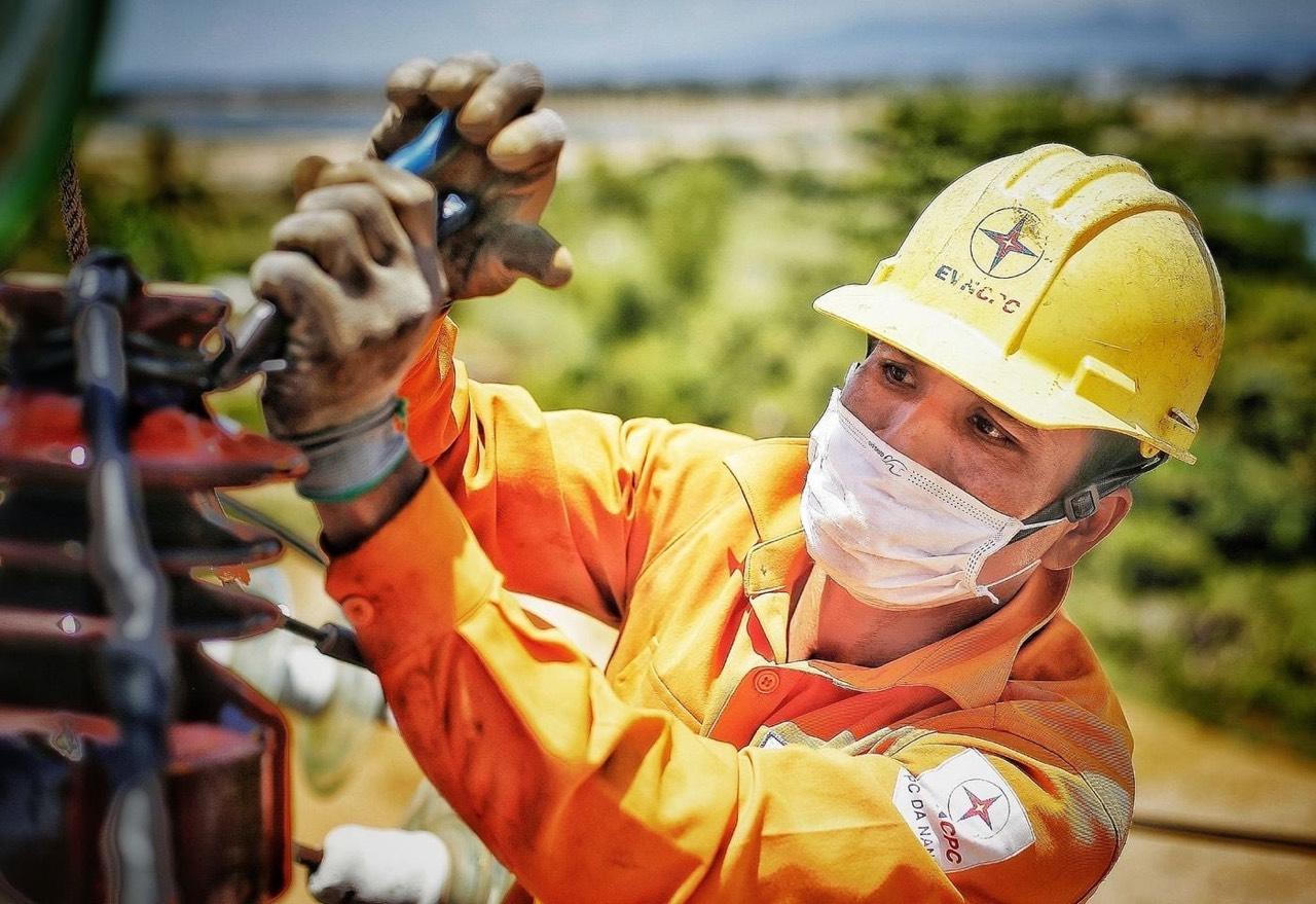 EVNCPC: Nhiều giải pháp đảm bảo cung cấp điện phòng chống dịch tại miền Trung – Tây Nguyên 