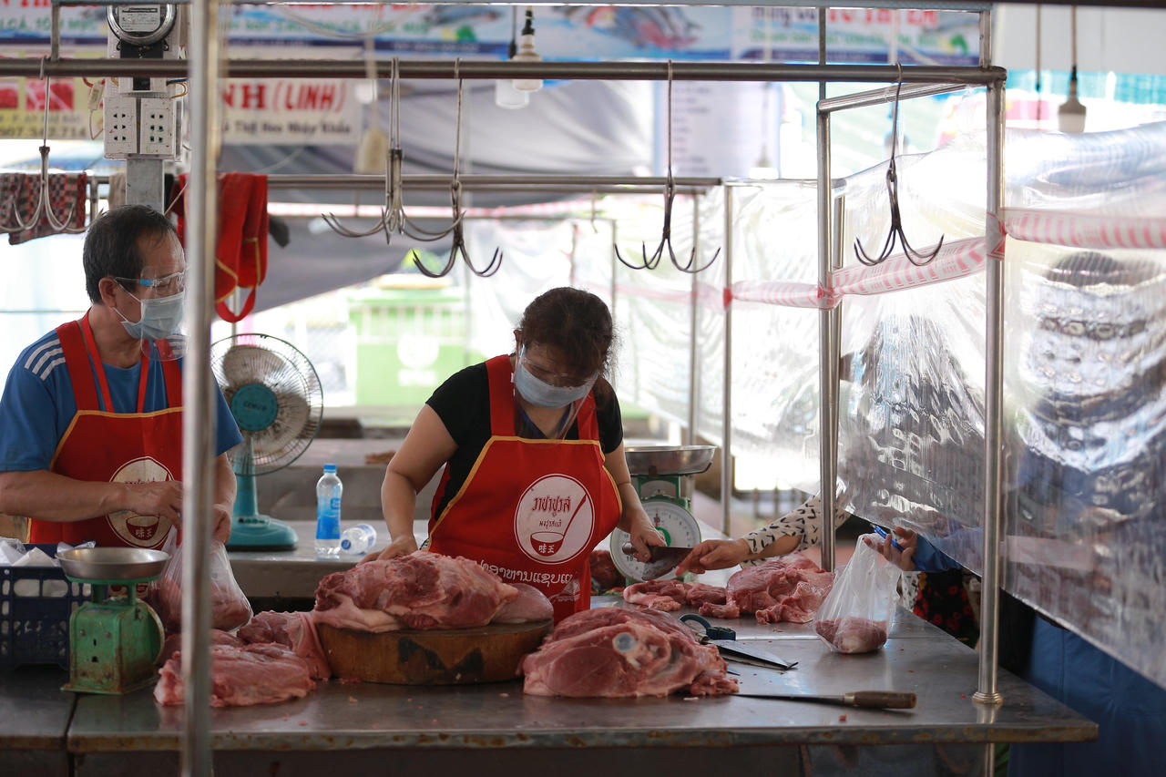 Ngày đầu một số chợ truyền thống ở Đà Nẵng mở cửa trở lại