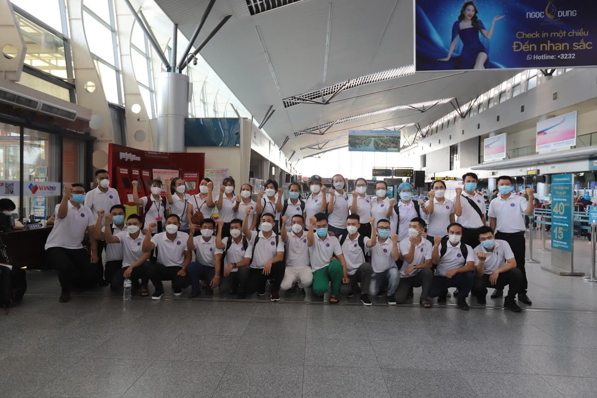 Gần 200 y, bác sỹ miền Trung lên đường chi viện các tỉnh, thành miền Nam chống dịch