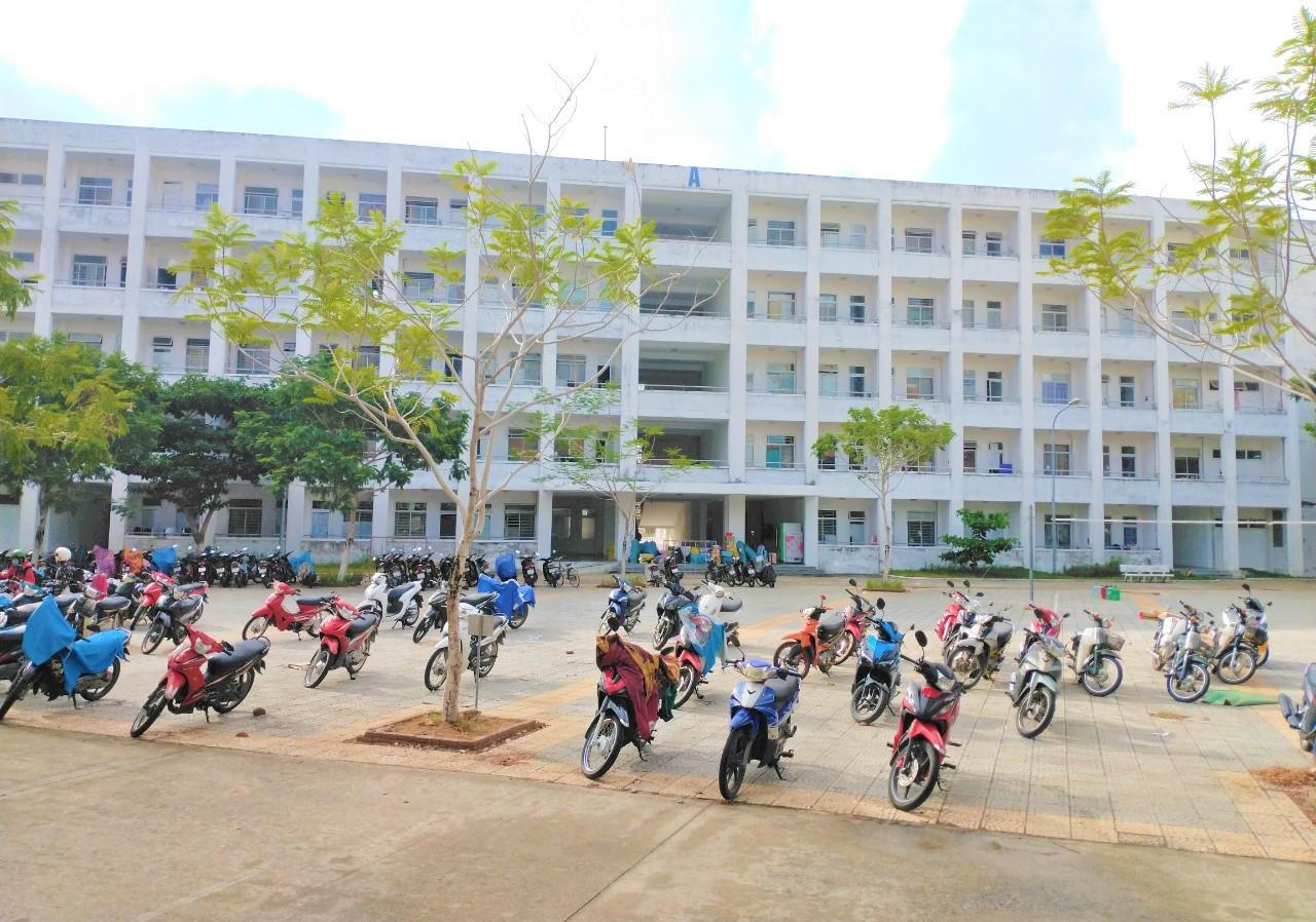 Đà Nẵng di chuyển sinh viên, nhường ký túc xá dựng thêm Bệnh viện Dã chiến