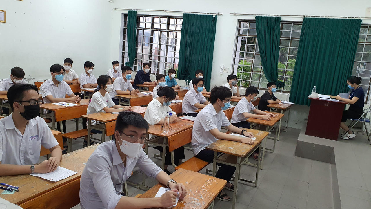 Đà Nẵng cho phép hàng ăn phục vụ tại chỗ từ ngày 16/10, học sinh chuẩn bị đến trường