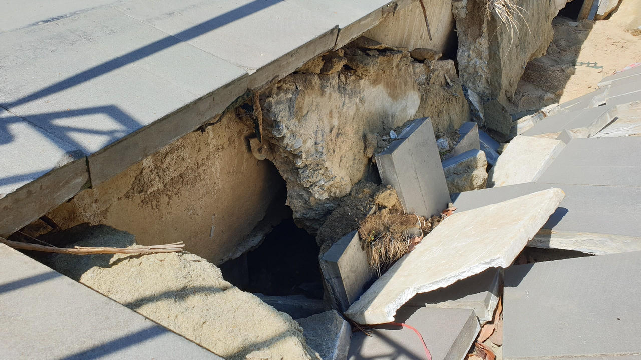 Kè hàng trăm tỷ đồng sụt lún nghiêm trọng, 'uy hiếp' khu phố cổ Hội An