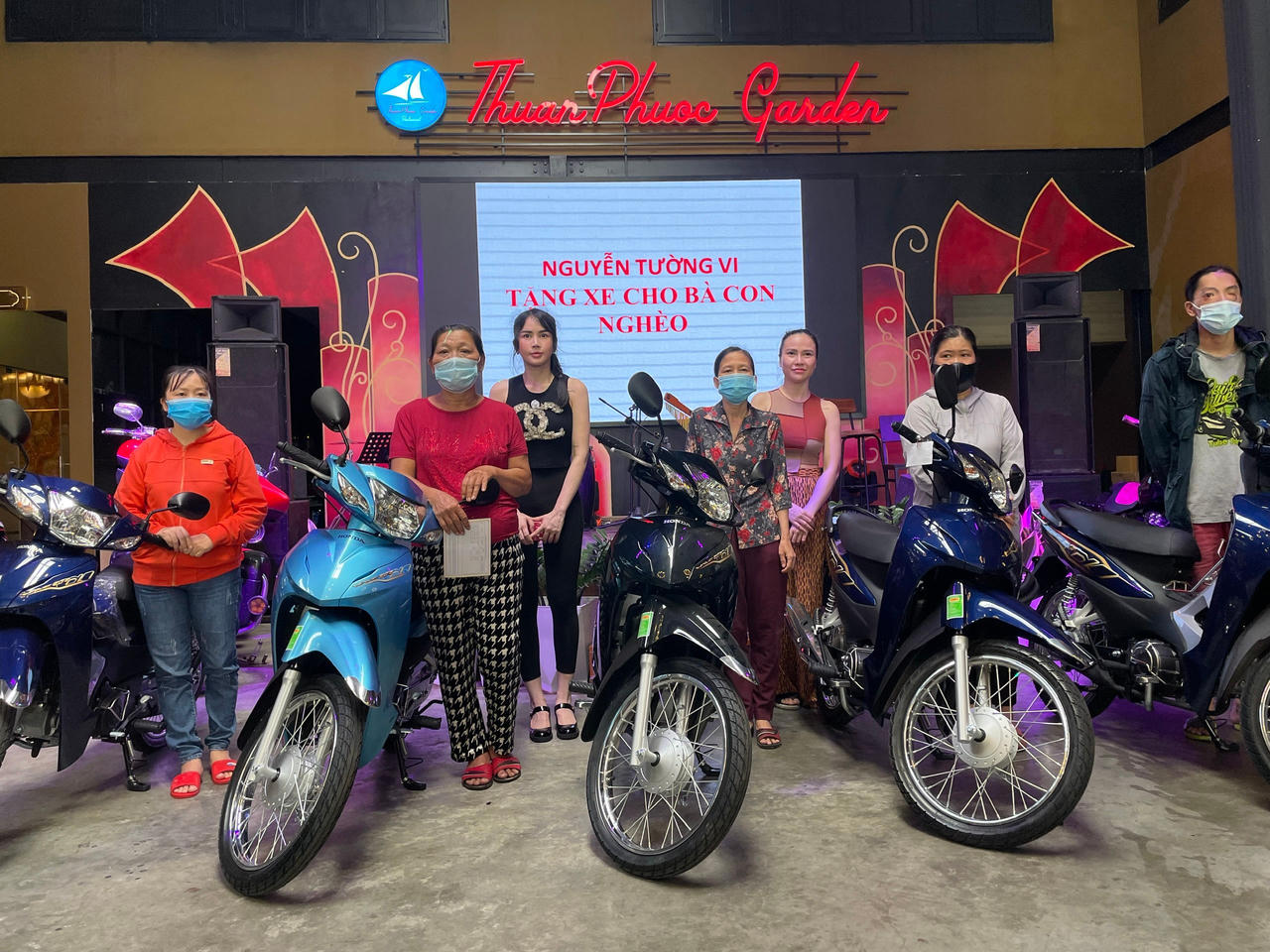 Điều ít biết về cô gái trẻ đứng đằng sau những tấm lòng thiện nguyện ở Đà Nẵng!