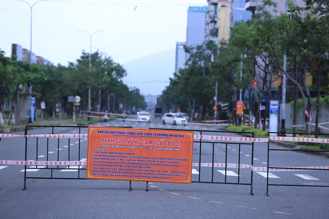 Số ca COVID-19 tăng, Đà Nẵng kiểm soát chặt chẽ đi lại tại 2 phường vùng cam