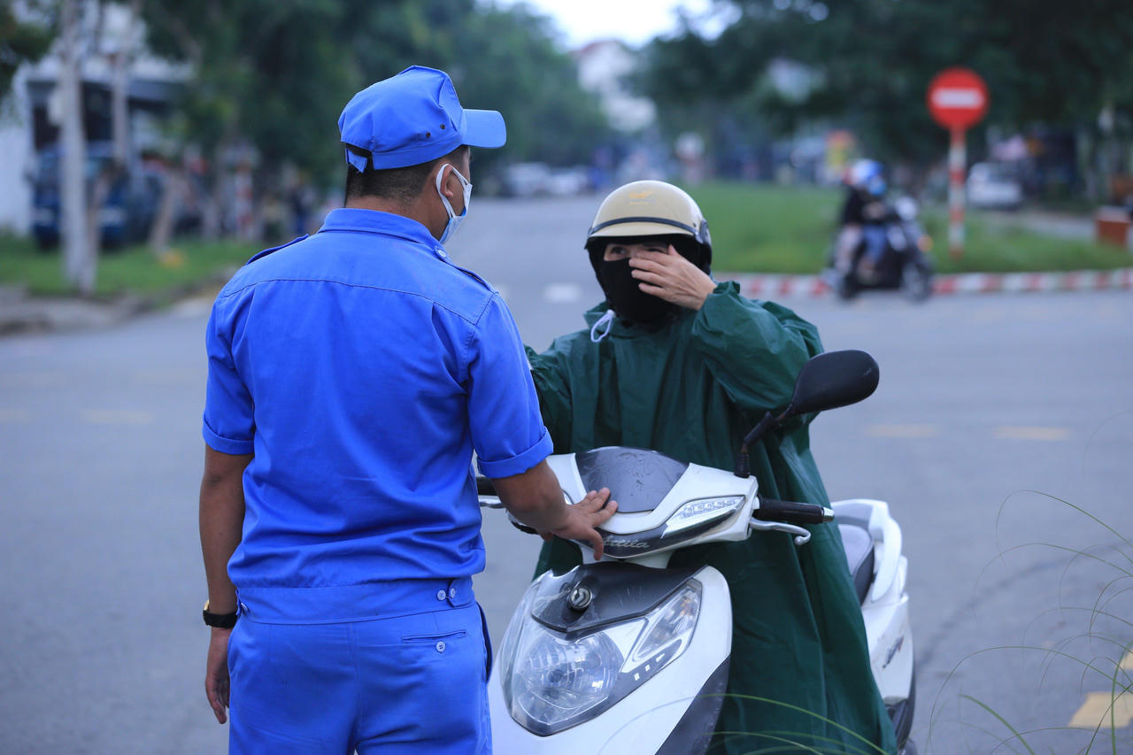 Số ca COVID-19 tăng, Đà Nẵng kiểm soát chặt chẽ đi lại tại 2 phường vùng cam