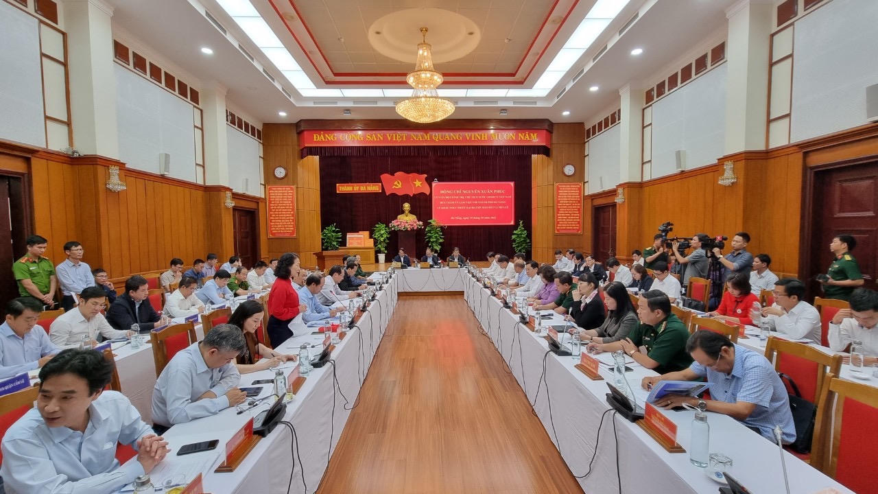 Chủ tịch nước mong người dân vùng mưa lũ sớm vượt qua khó khăn, ổn định cuộc sống