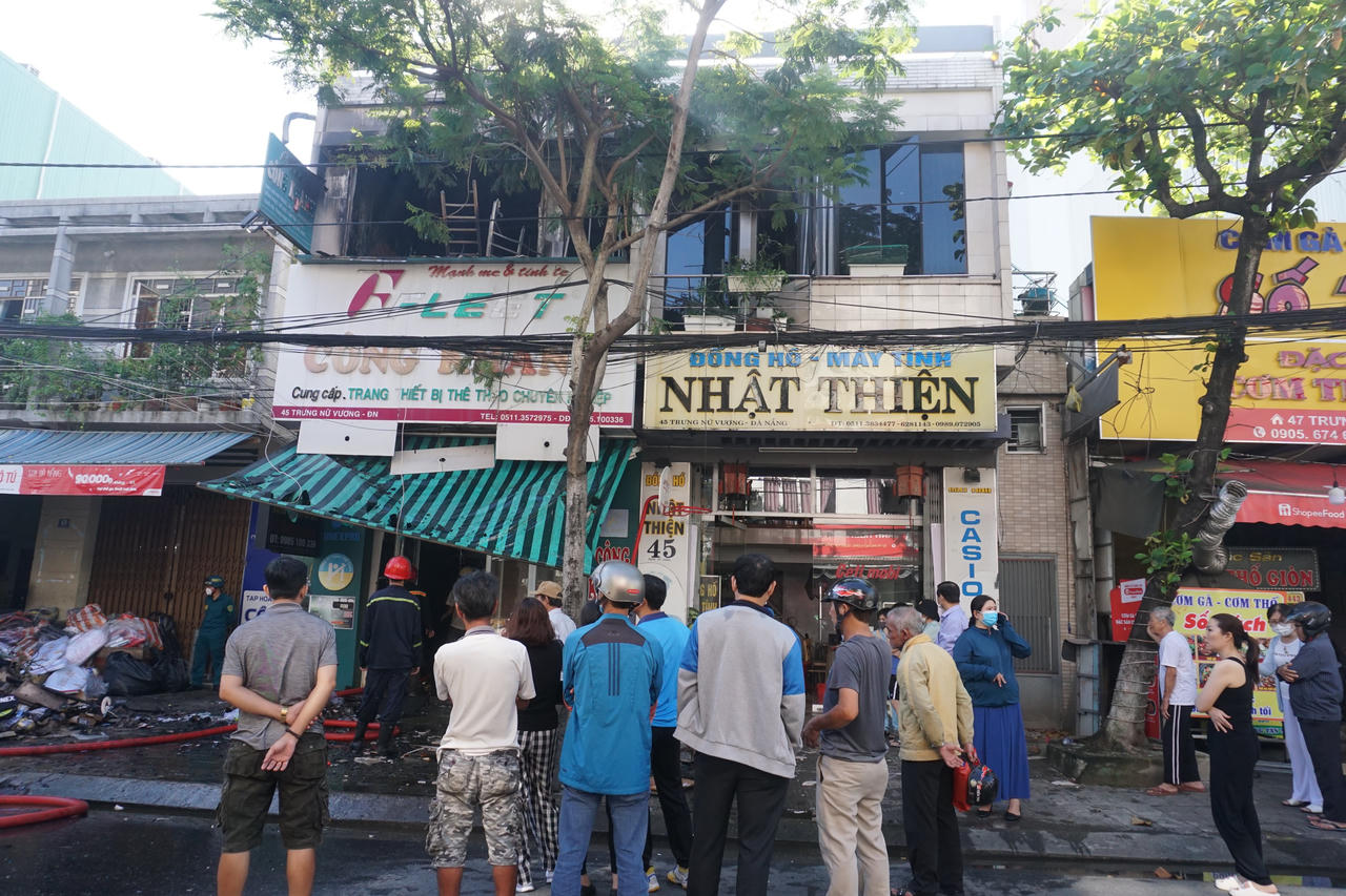 Nghi vấn bảo vệ tử vong trong đám cháy ở Hà Nội