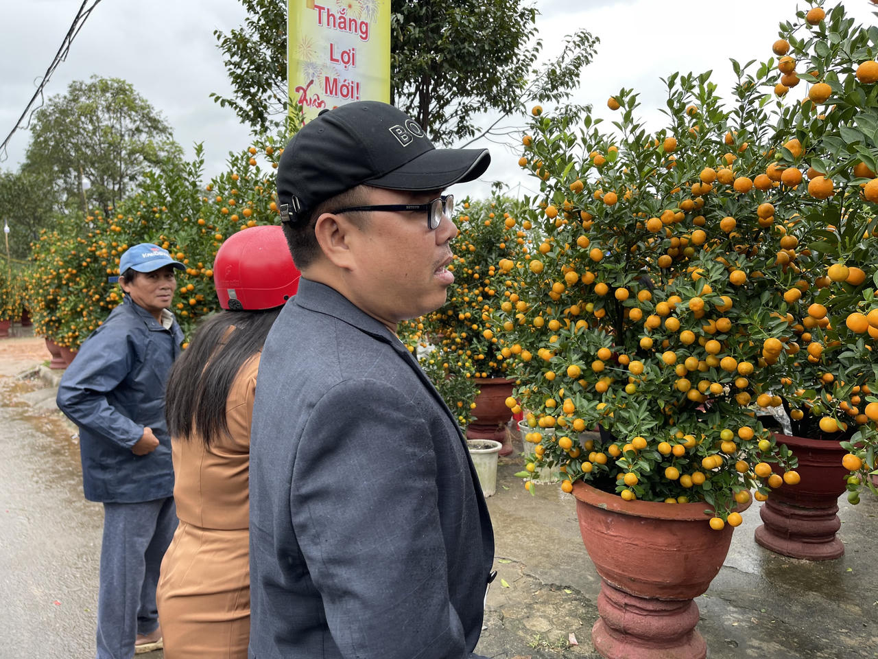 Tiểu thương chợ hoa Xuân Quảng Ngãi sốt ruột vì sức mua giảm