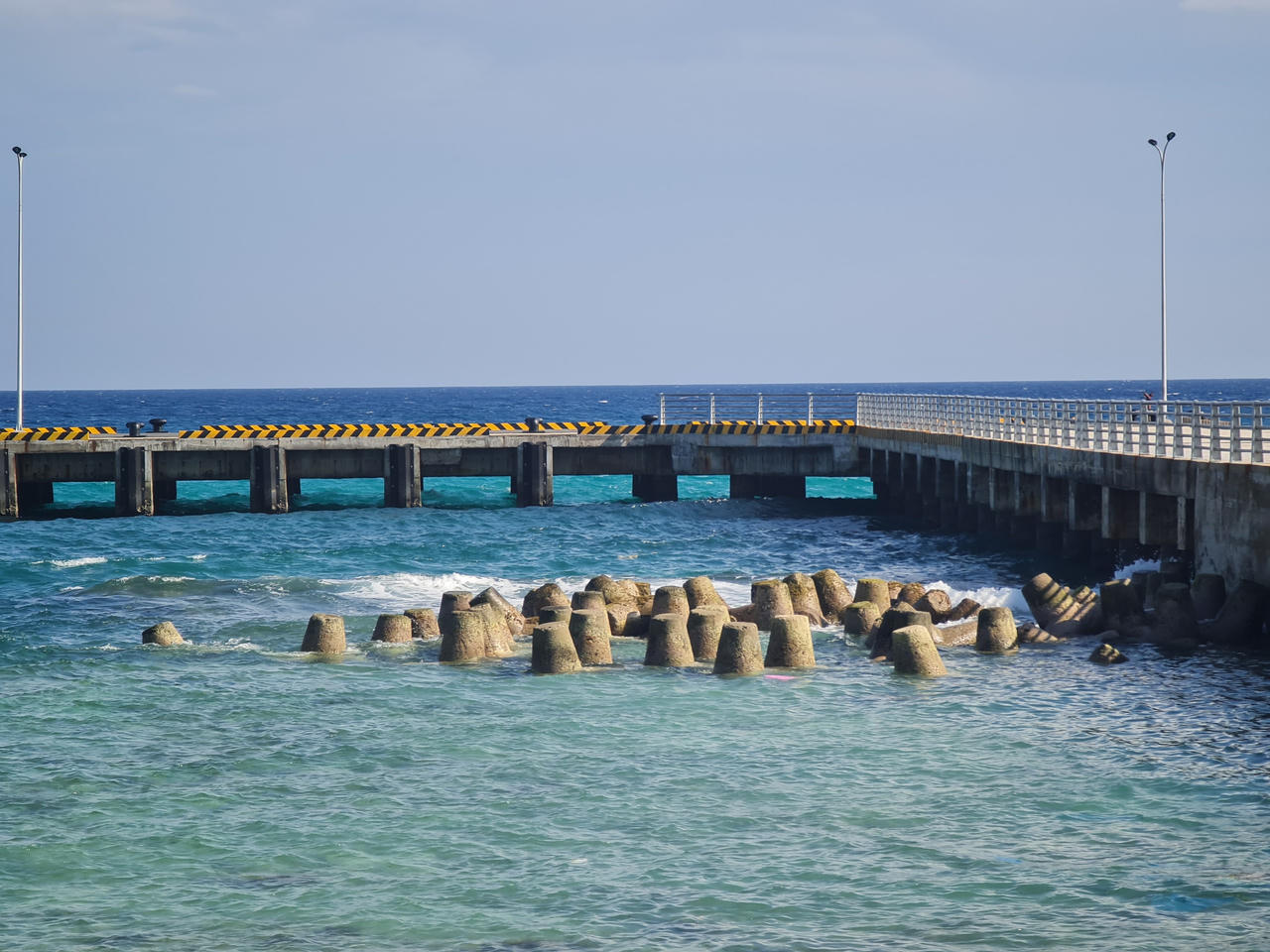 Tìm nhà thầu dự án Đê chắn sóng 250 tỷ cho cảng Bến Đình