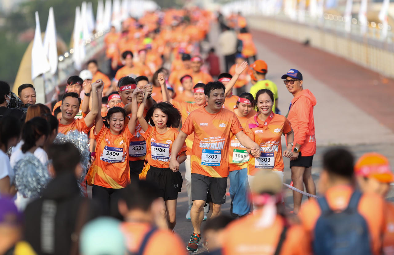 3.500 người tham gia chạy bộ gây quỹ hỗ trợ trẻ em khó khăn