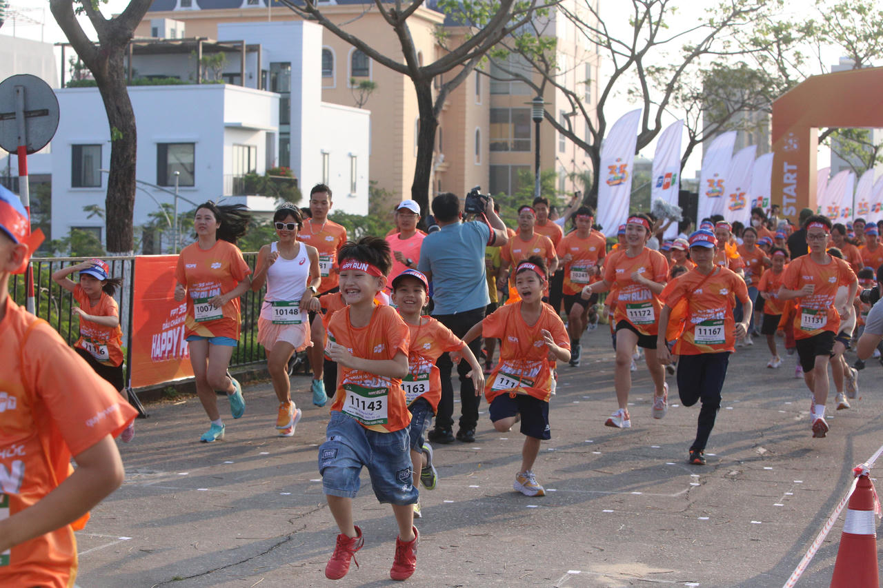 3.500 người tham gia chạy bộ gây quỹ hỗ trợ trẻ em khó khăn