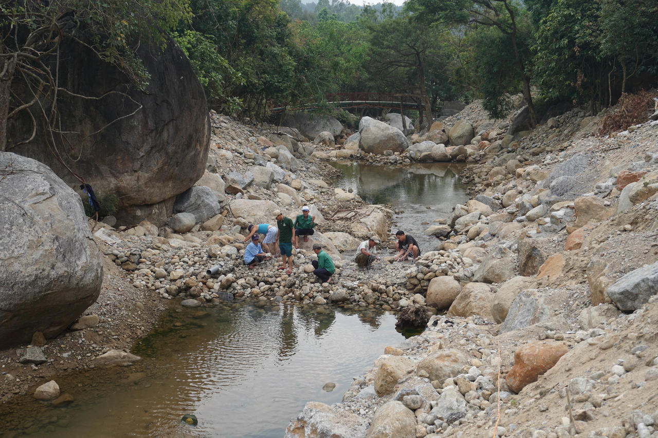 Đà Nẵng xử lý các công trình tự ý 'băm nát' suối Lương làm du lịch
