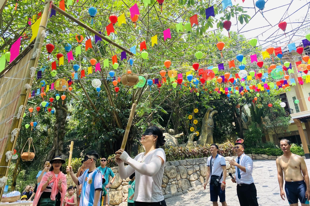 Khu du lịch tại Đà Nẵng đón gần 20.000 lượt khách sau 3 ngày đầu nghỉ lễ