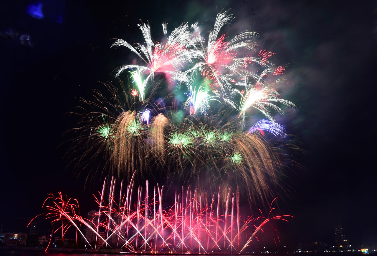 Mãn nhãn đêm khai mạc DIFF của đương kim vô địch Phần Lan và đội Việt Nam