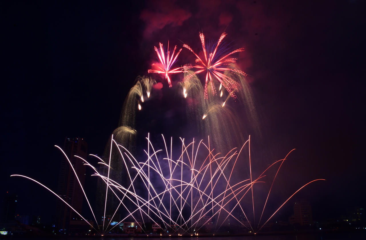 Mãn nhãn đêm khai mạc DIFF của đương kim vô địch Phần Lan và đội Việt Nam