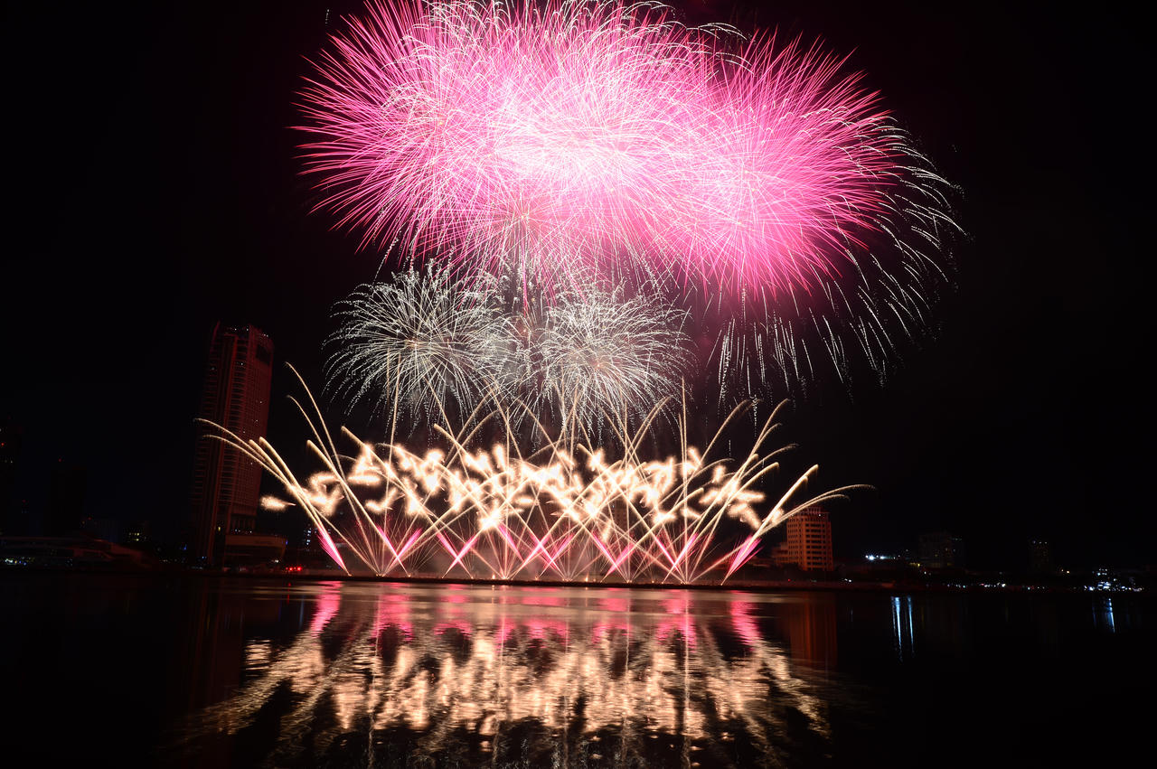 Anh và Ba Lan khắc họa vẻ đẹp thiên nhiên trên nền trời Đà Nẵng