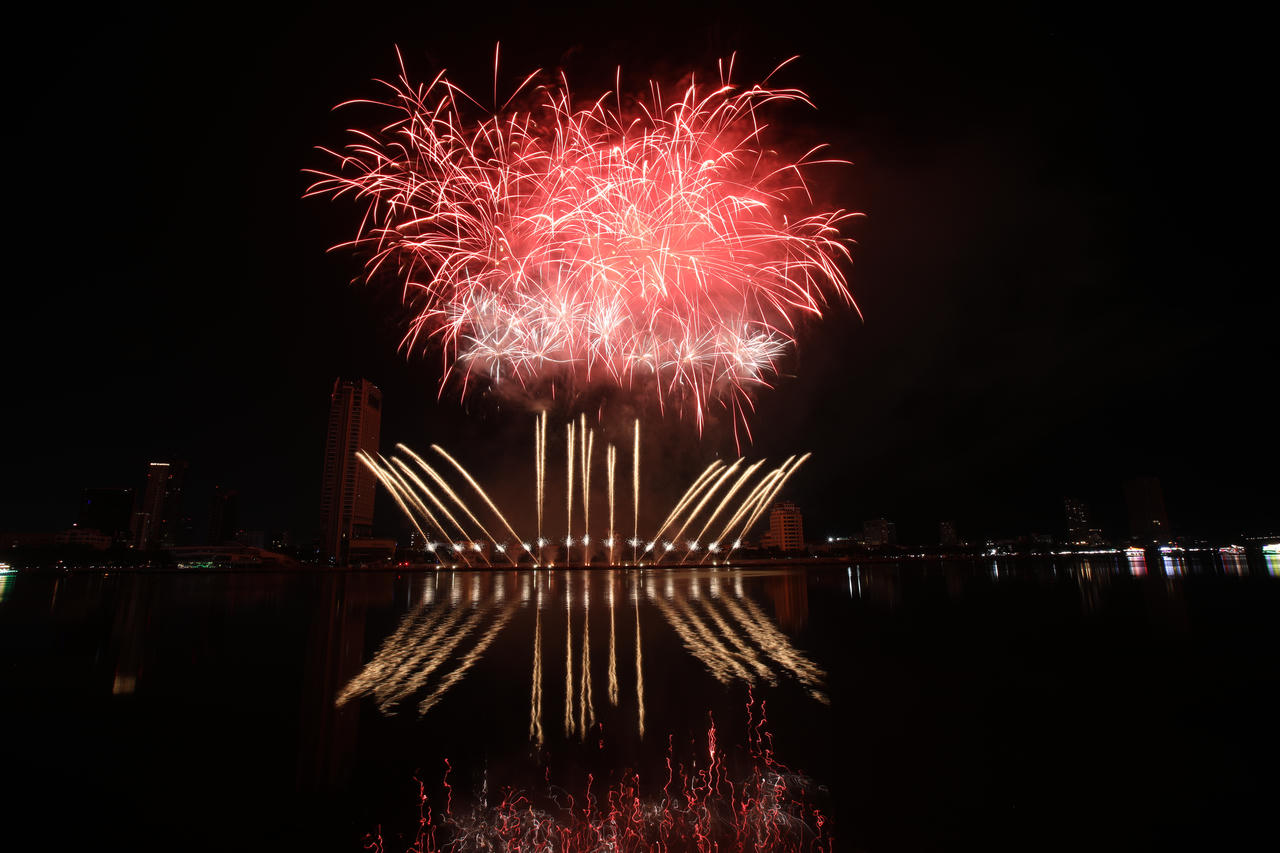 Anh và Ba Lan khắc họa vẻ đẹp thiên nhiên trên nền trời Đà Nẵng