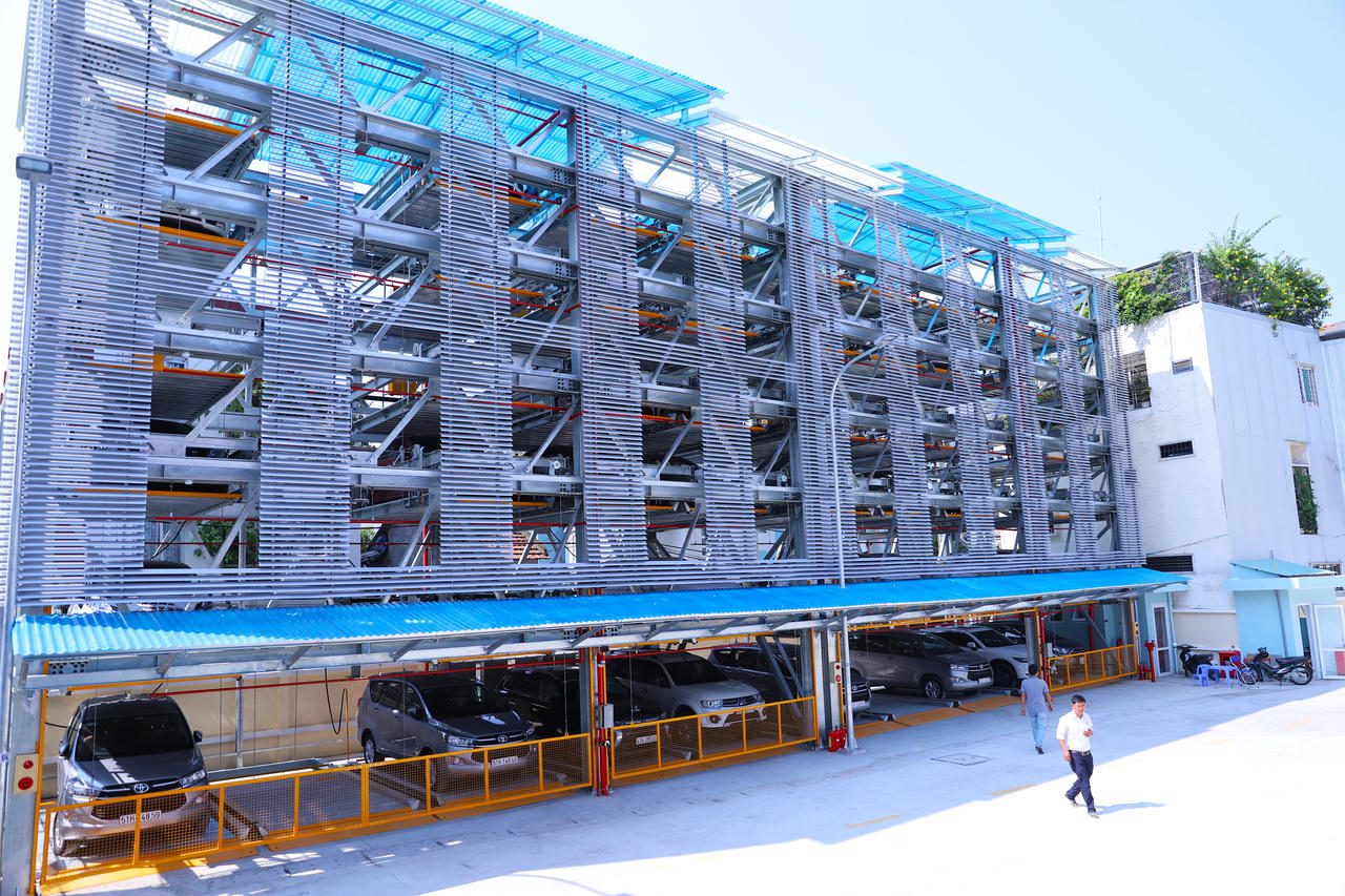 Thành phố du lịch nhưng "thiếu bãi đỗ xe", Đà Nẵng họp tìm giải pháp