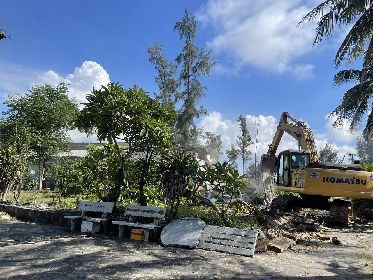 Quảng Ngãi: Cưỡng chế, thu hồi gần 28.000m2 "đất vàng" ven biển 