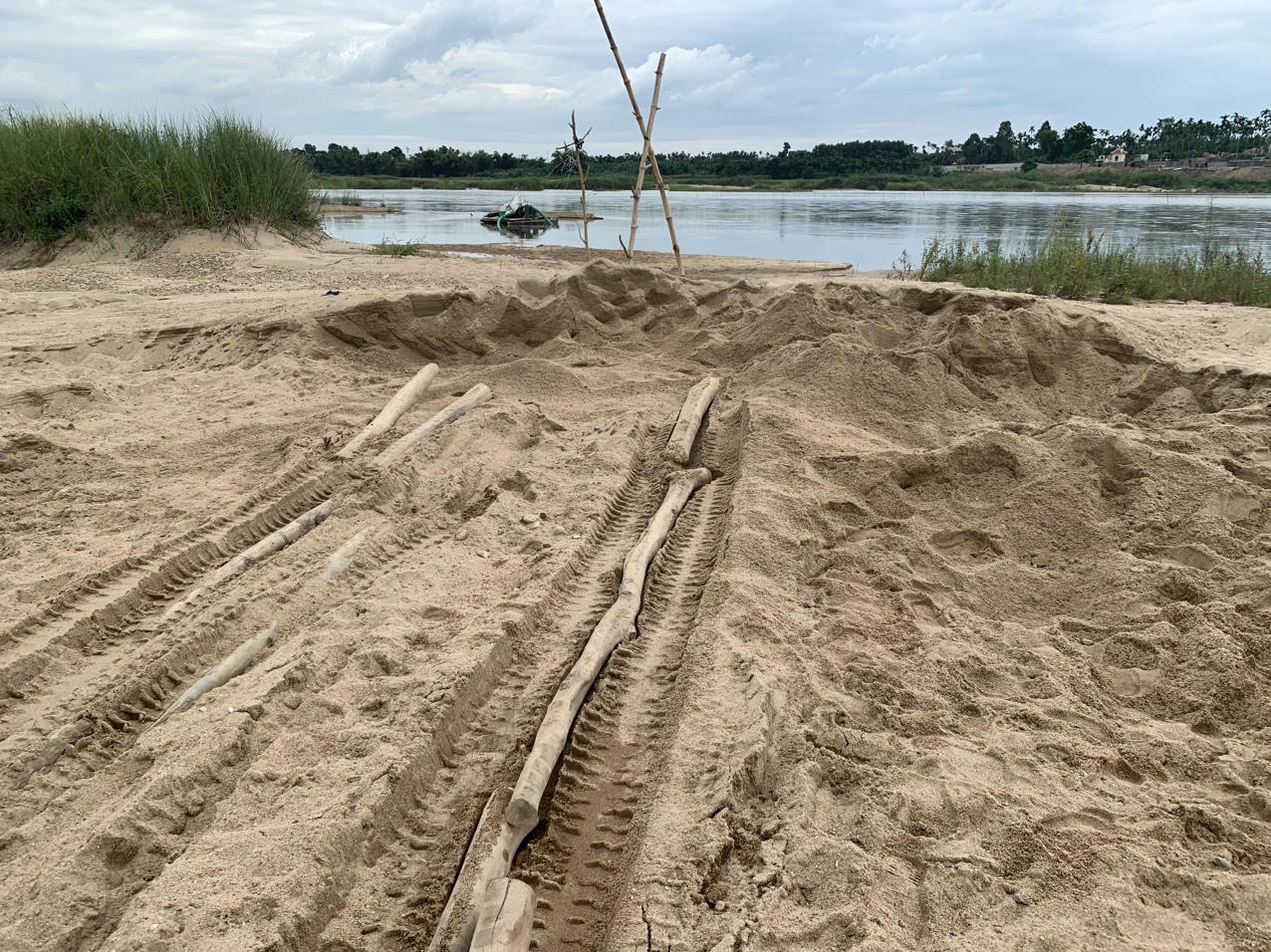 Quảng Ngãi: Lập lại trật tự, kỷ luật trong quản lý khai thác cát