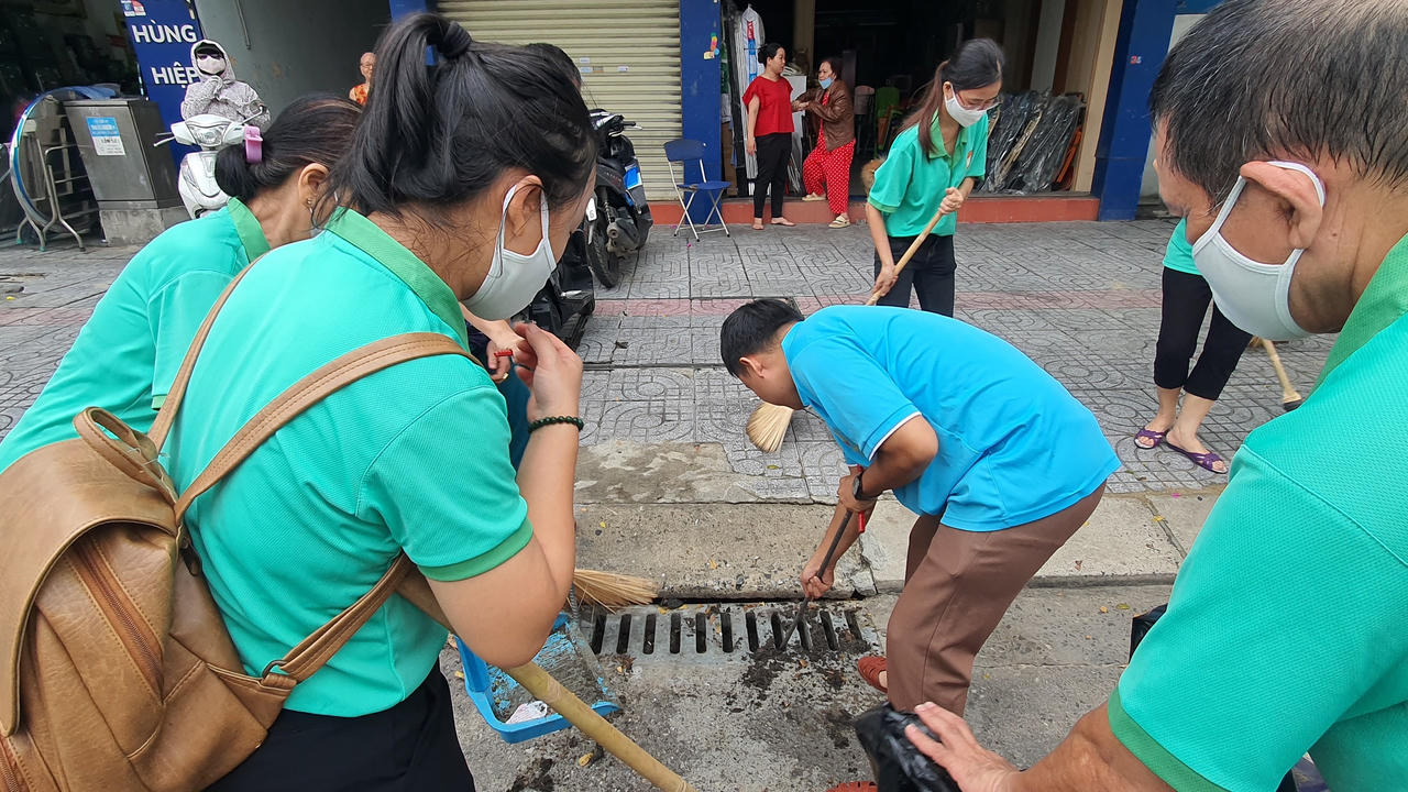 Đà Nẵng ra quân nạo vét, khơi thông cống thoát nước trước mùa mưa