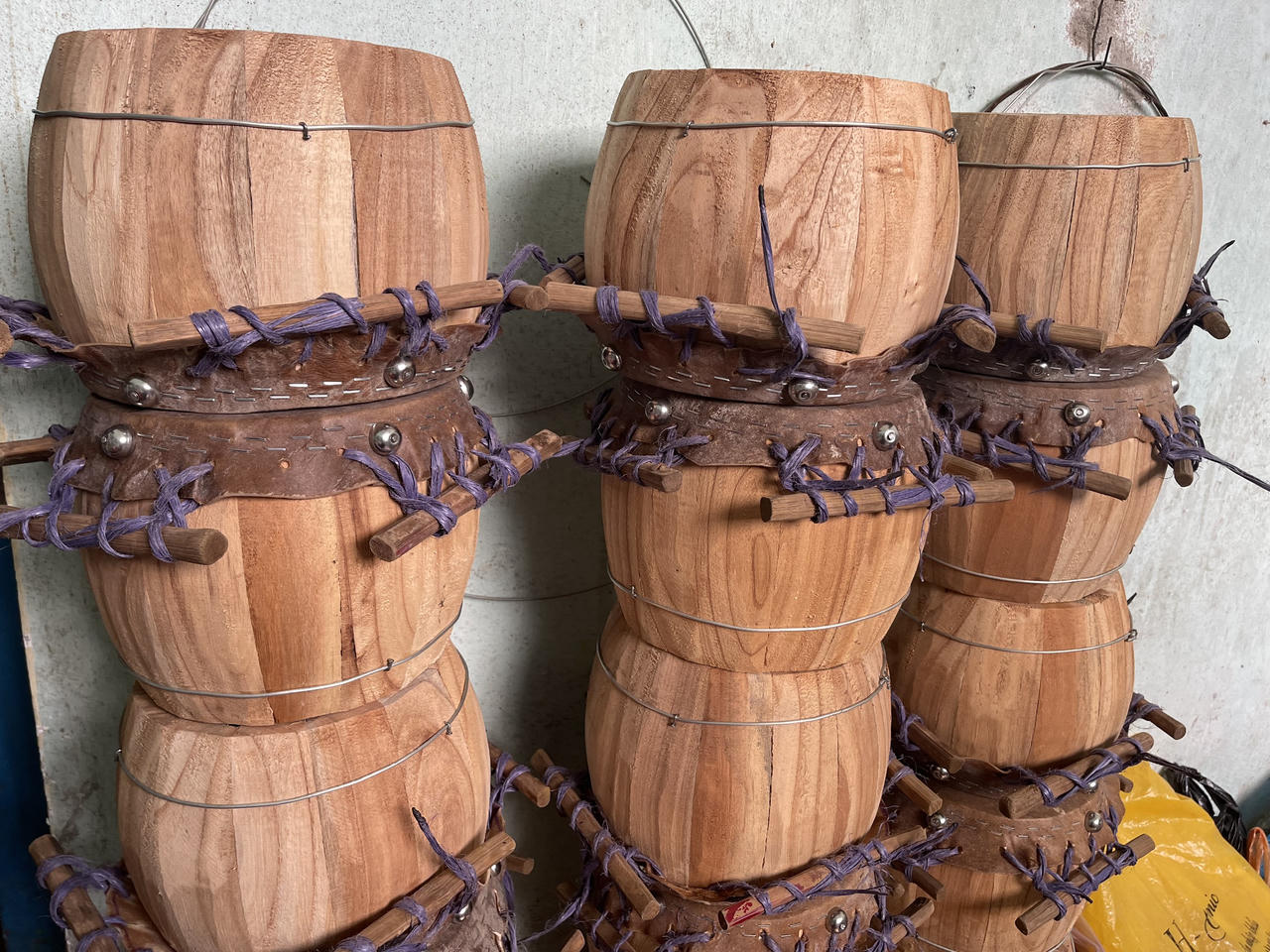 Nghề làm trống Đọi Tam ở Quảng Ngãi tất bật phục vụ Tết Trung thu