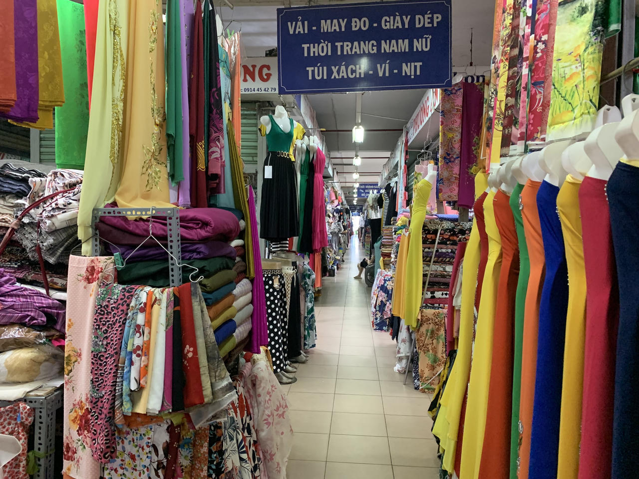 Tiểu thương Chợ Siêu thị Đà Nẵng lao đao vì buôn bán ế, tiền thuê mặt bằng cao