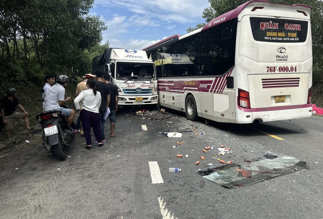 Tai nạn liên hoàn trên đường tránh nam Hải Vân khiến 3 người bị thương