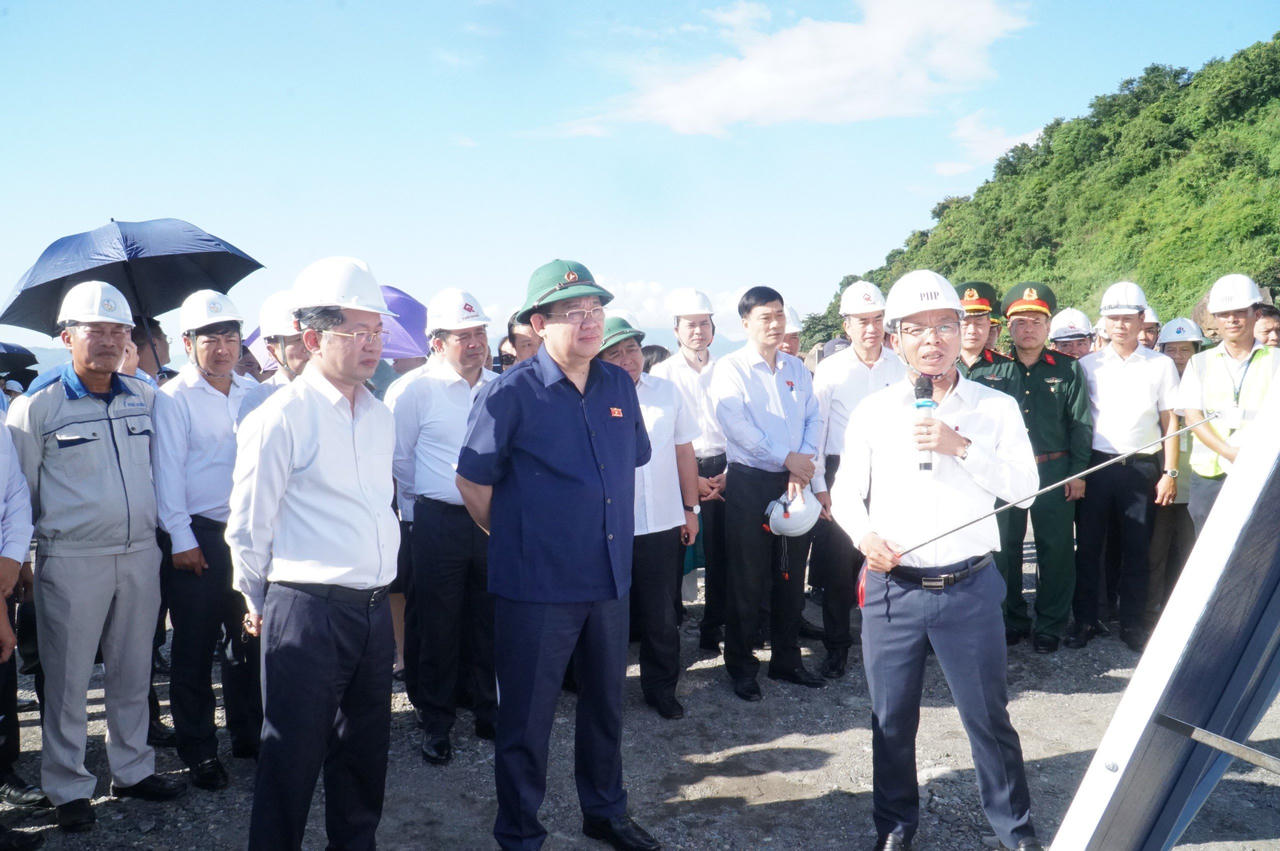 Chủ tịch Quốc hội dự Ngày hội Đại đoàn kết toàn dân tộc tại Đà Nẵng