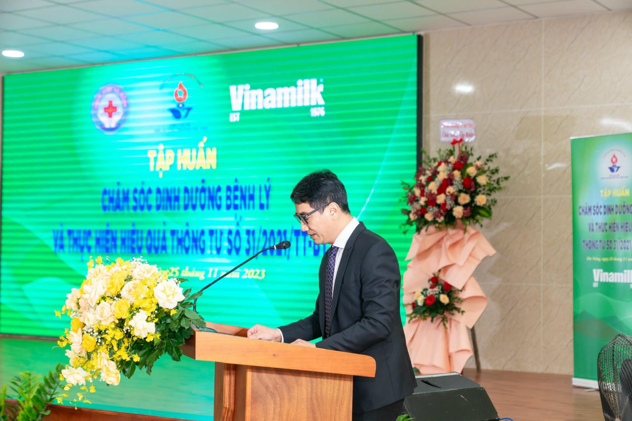 Chuyên gia, nhân viên y tế chia sẻ kiến thức, kinh nghiệm chăm sóc dinh dưỡng cho người bệnh