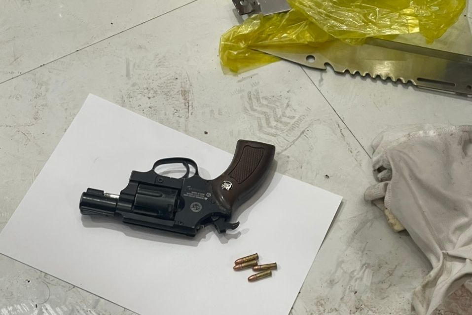 Bị bắt quả tang bán ma túy, thanh niên nổ súng chống trả lại công an