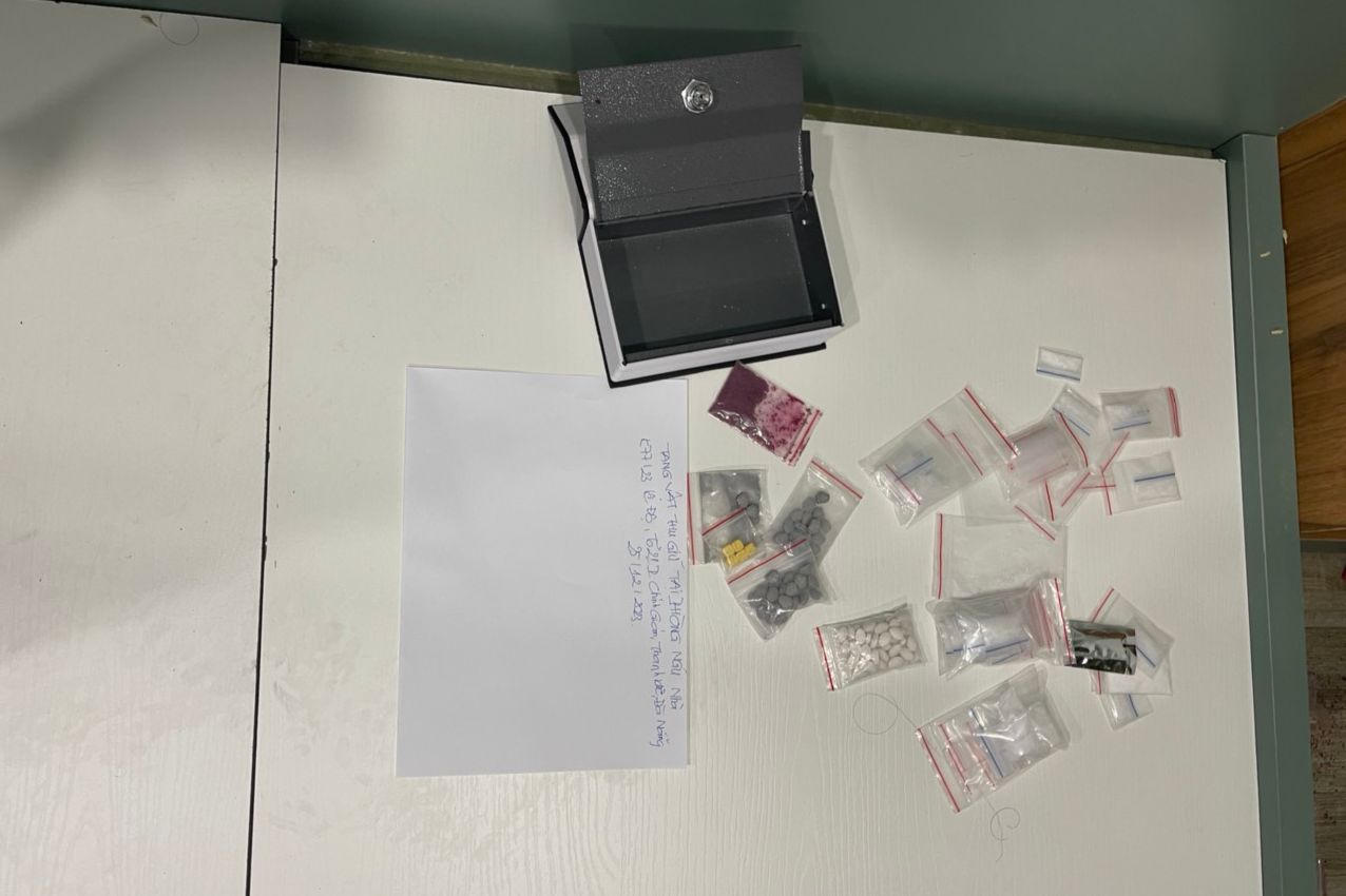 Bị bắt quả tang bán ma túy, thanh niên nổ súng chống trả lại công an