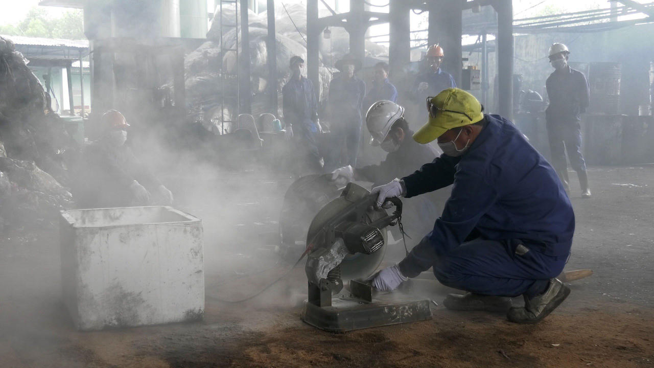 Đà Nẵng tiêu huỷ gần 10 tấn ngà voi, sừng tê giác buôn lậu, trị giá khoảng 300 tỷ đồng 