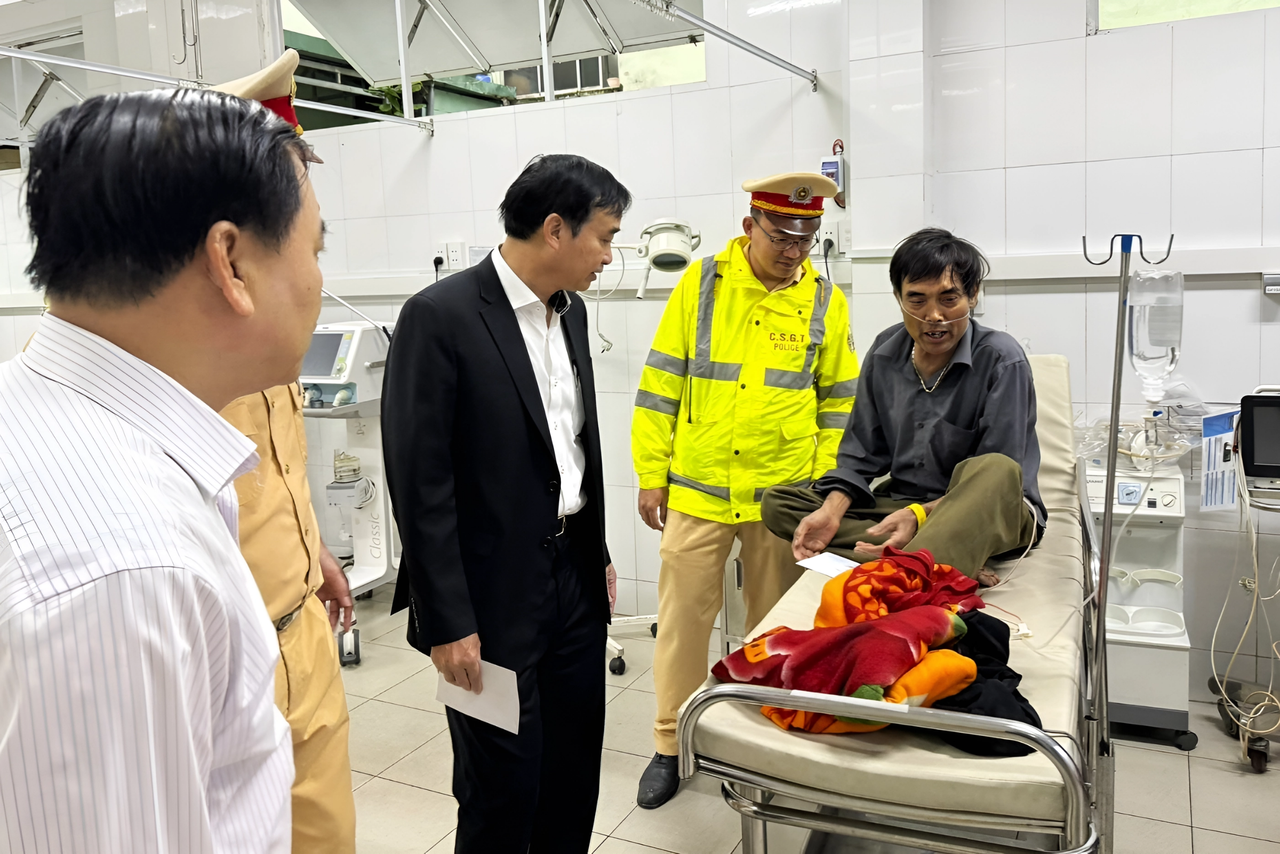 Chủ tịch Đà Nẵng thăm hỏi, hỗ trợ nạn nhân vụ tai nạn trên cao tốc La Sơn - Túy Loan