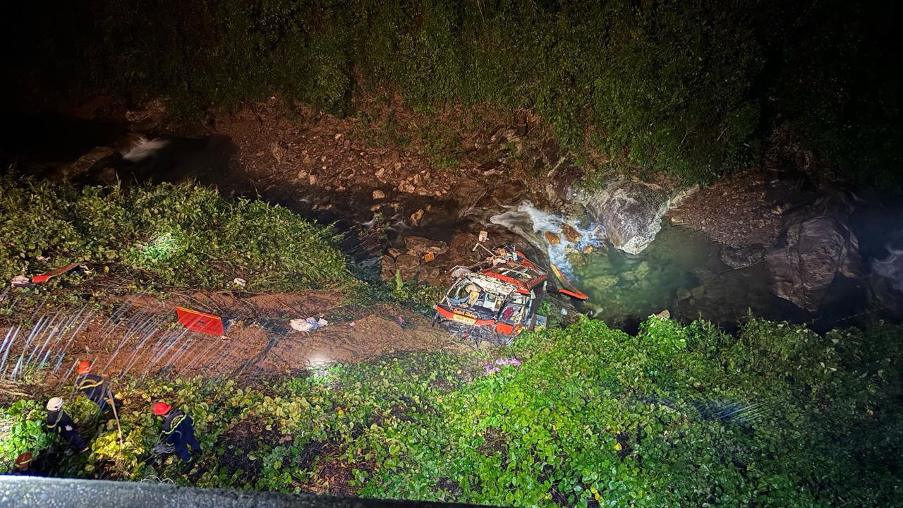 Nguyên nhân ban đầu vụ xe khách lao xuống vực ở cao tốc La Sơn - Túy Loan