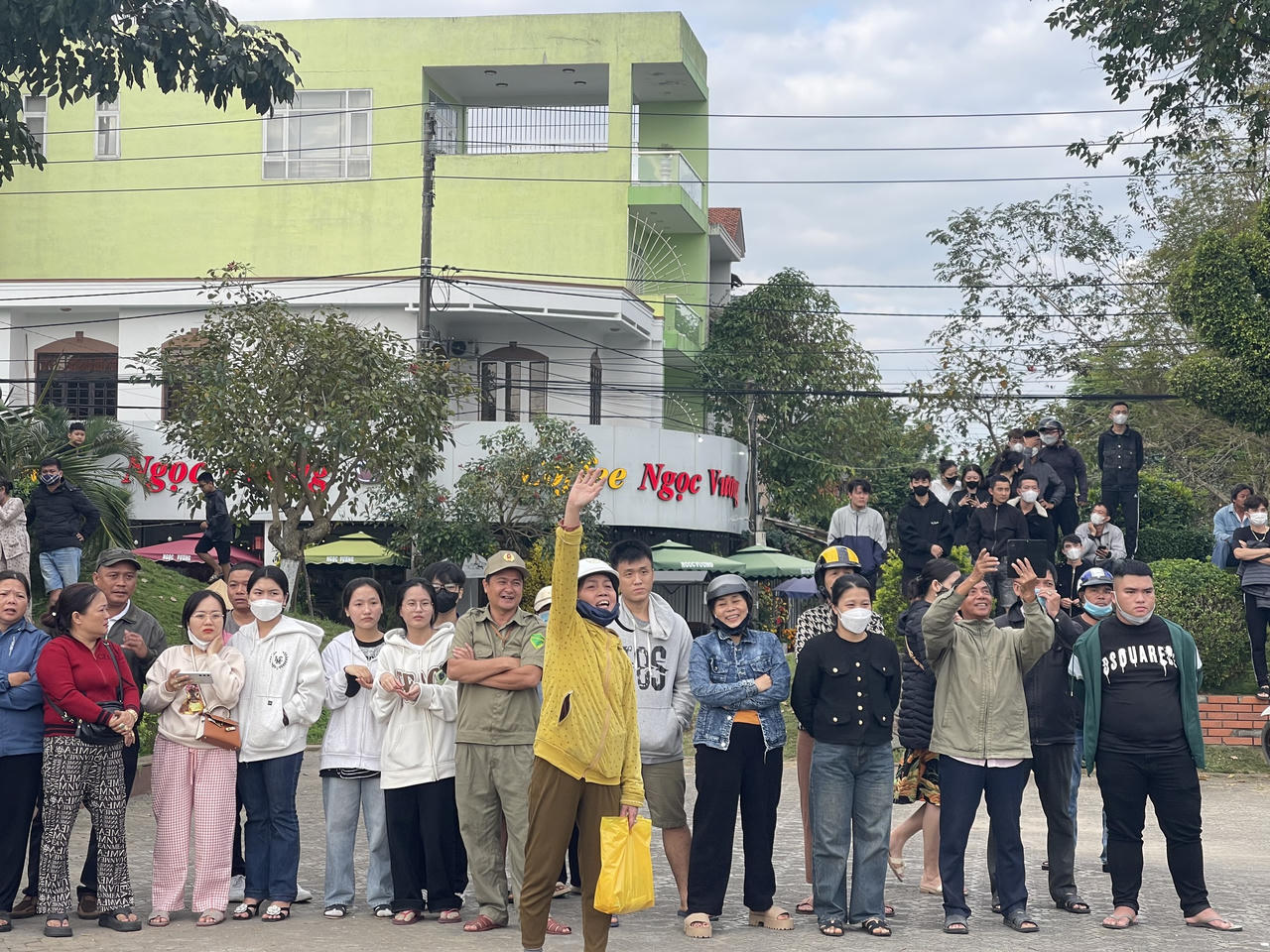 Lễ giao nhận quân tại 11 tỉnh thành Quân khu 5 diễn ra nhanh gọn, trang trọng