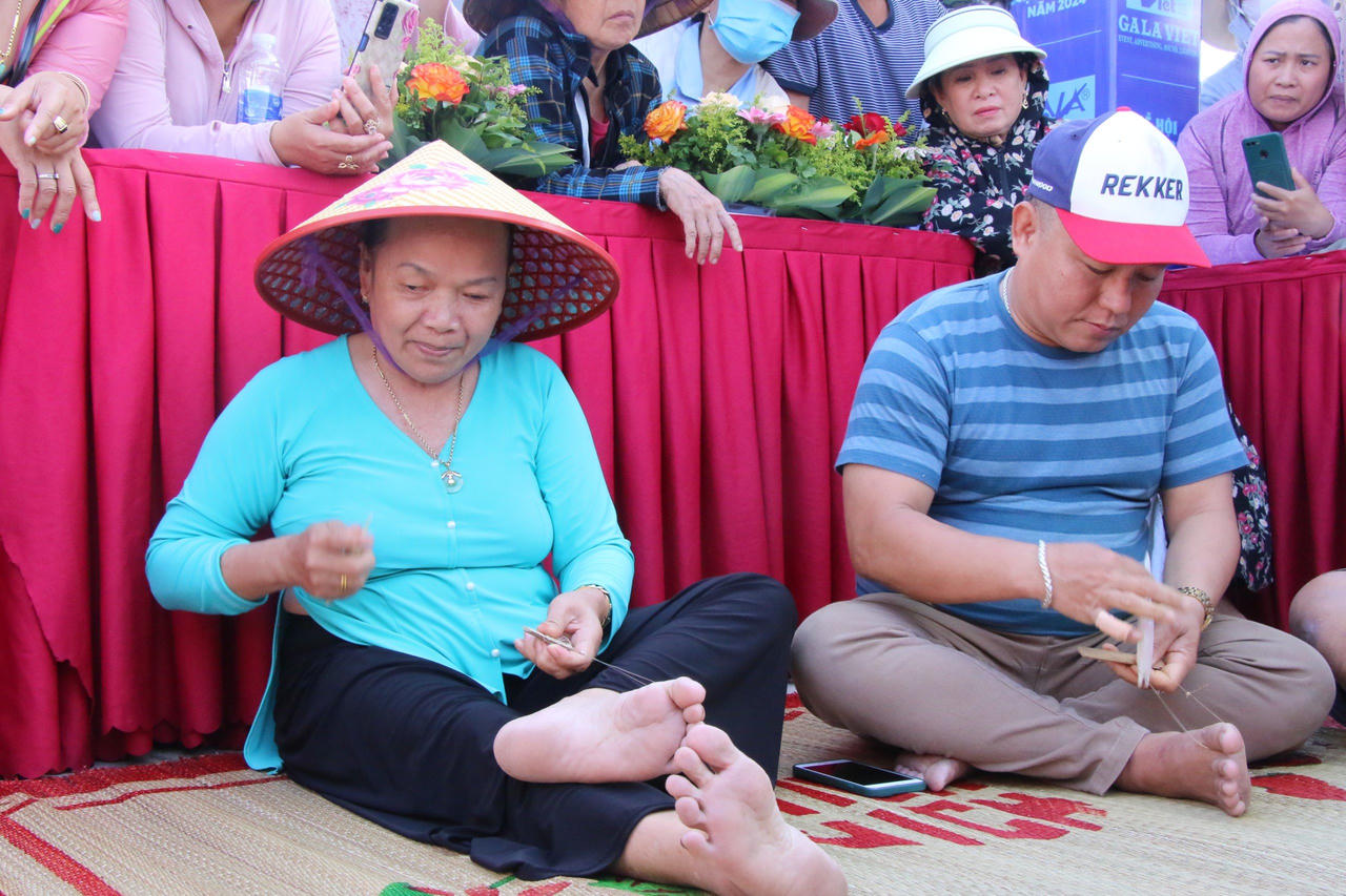 Ngư dân Đà Nẵng tranh tài tại lễ hội cầu ngư truyền thống