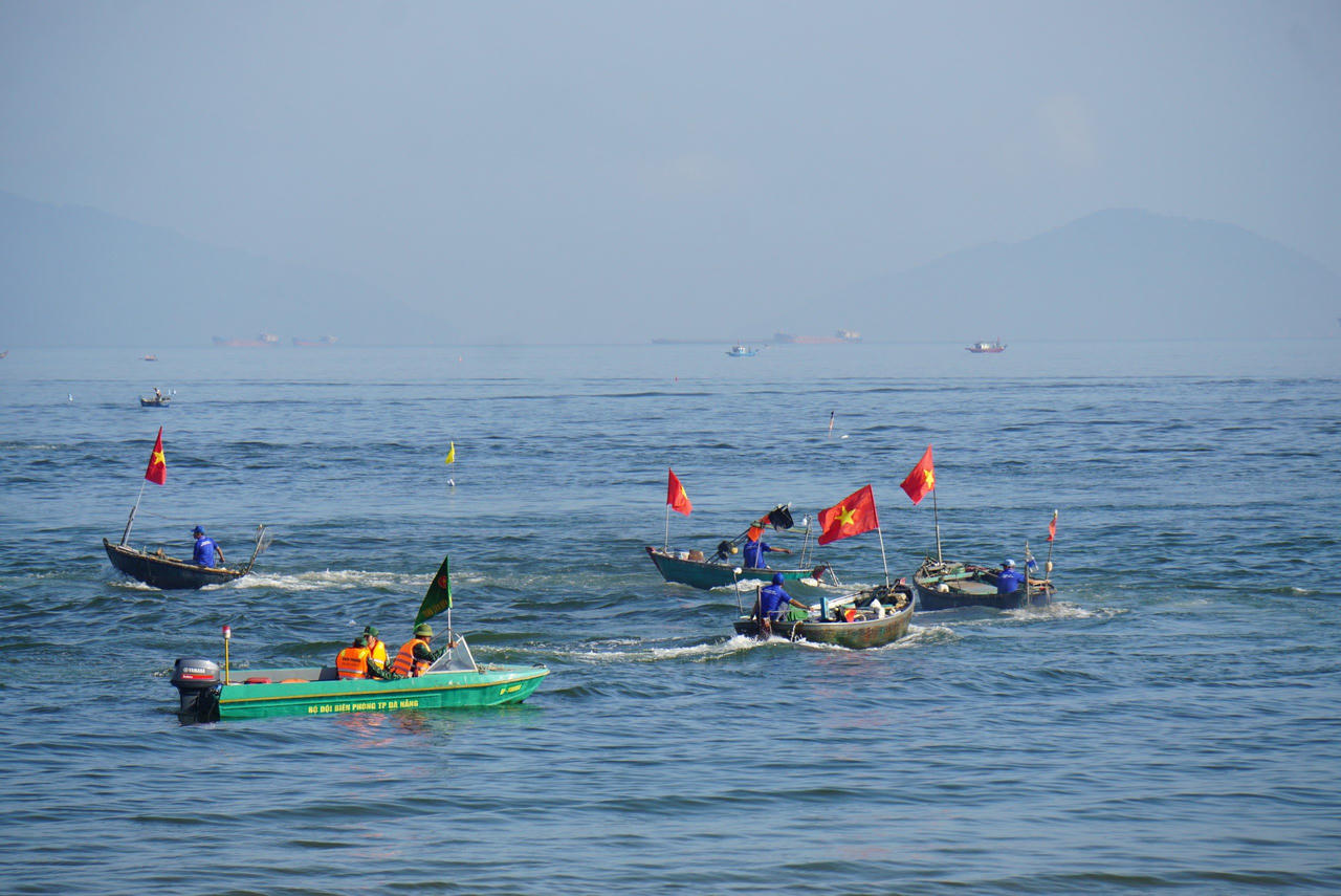 Ngư dân Đà Nẵng tranh tài tại lễ hội cầu ngư truyền thống