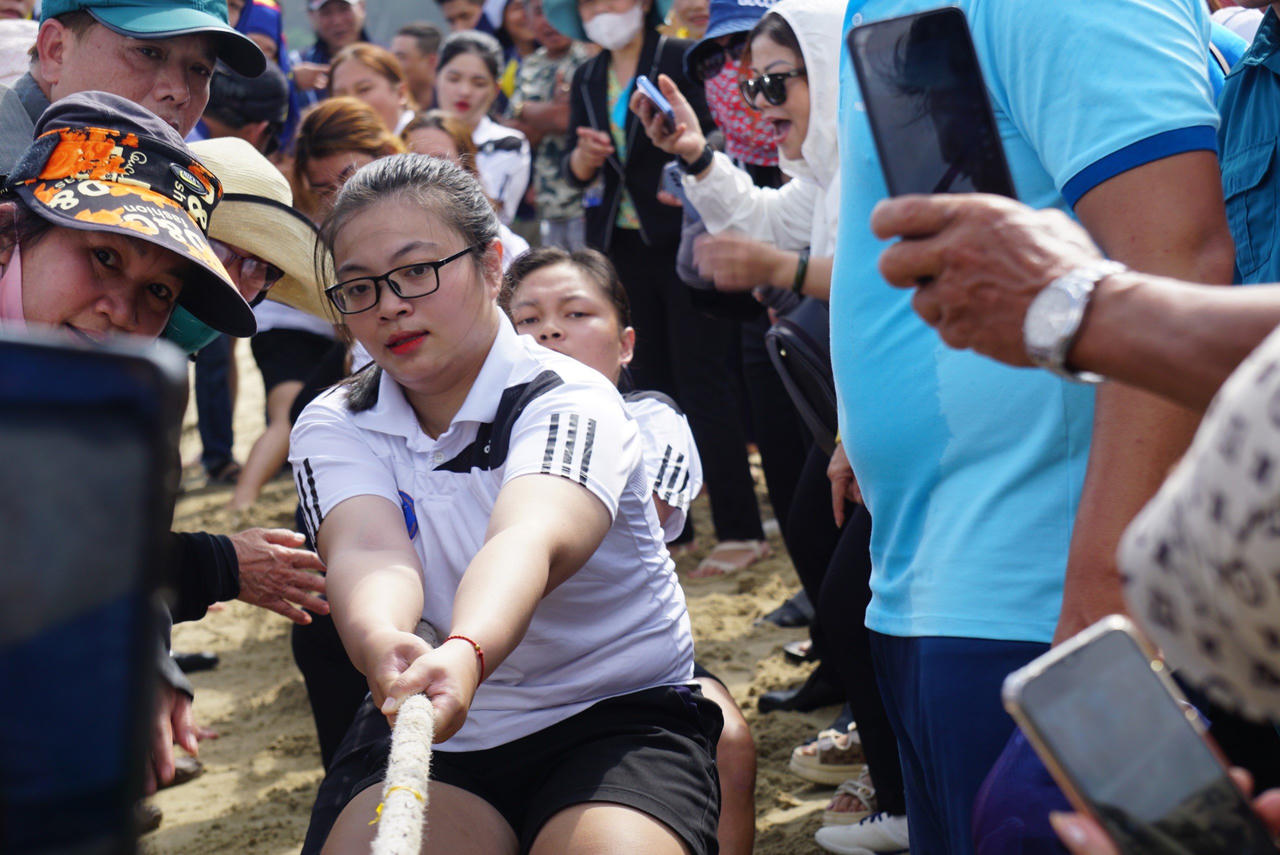 Ngư dân Đà Nẵng tranh tài tại lễ hội cầu ngư truyền thống